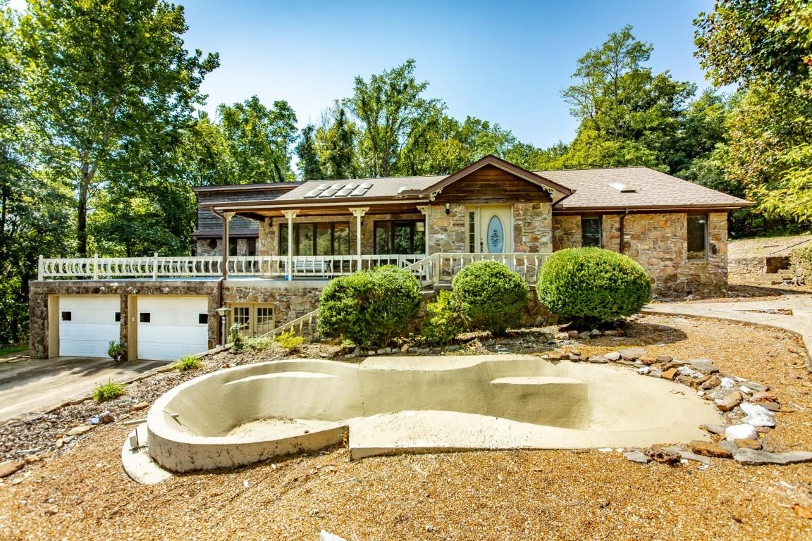 1223 Eagle Point Road