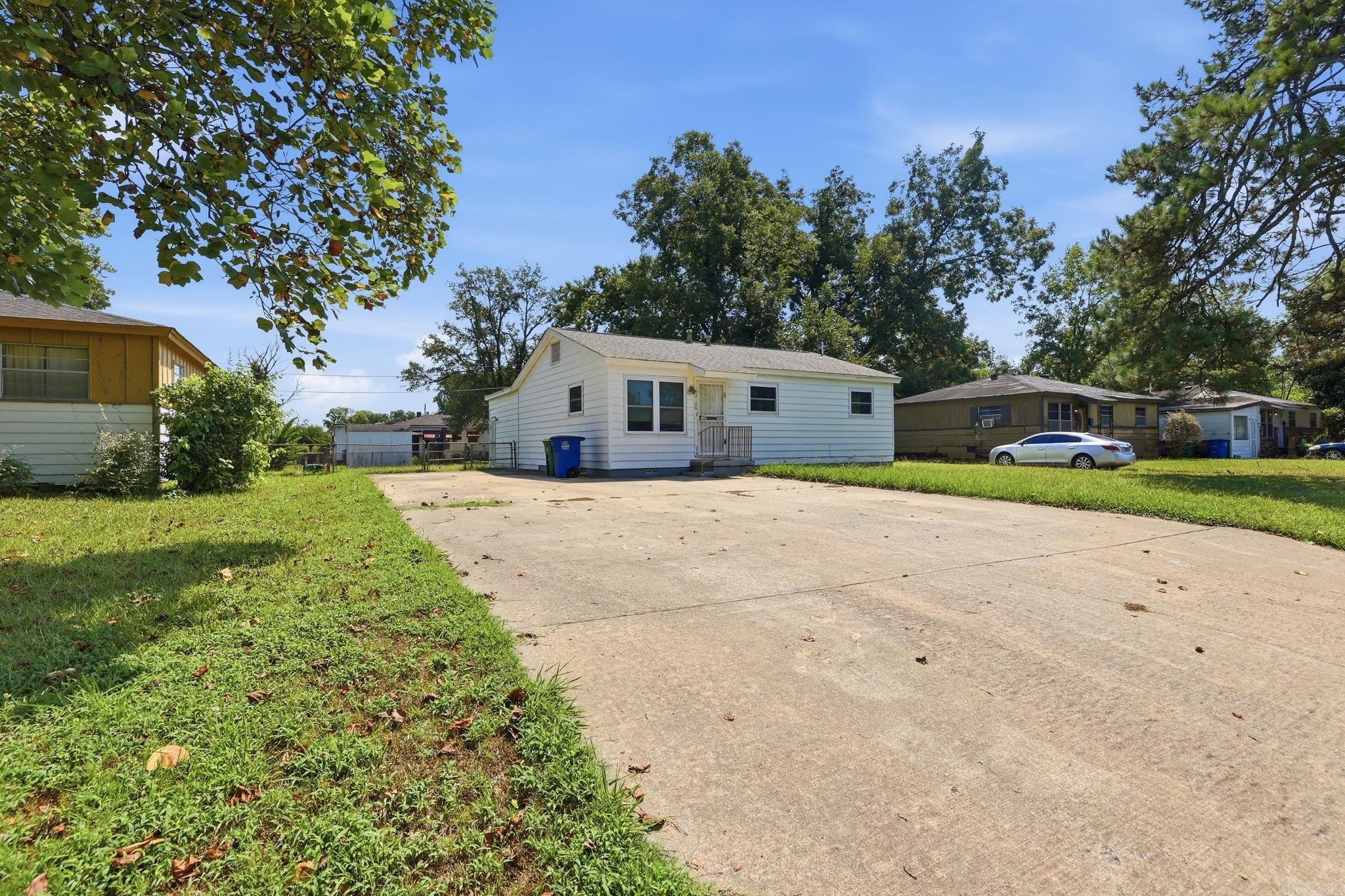 2108 Whyte Drive — photo 3