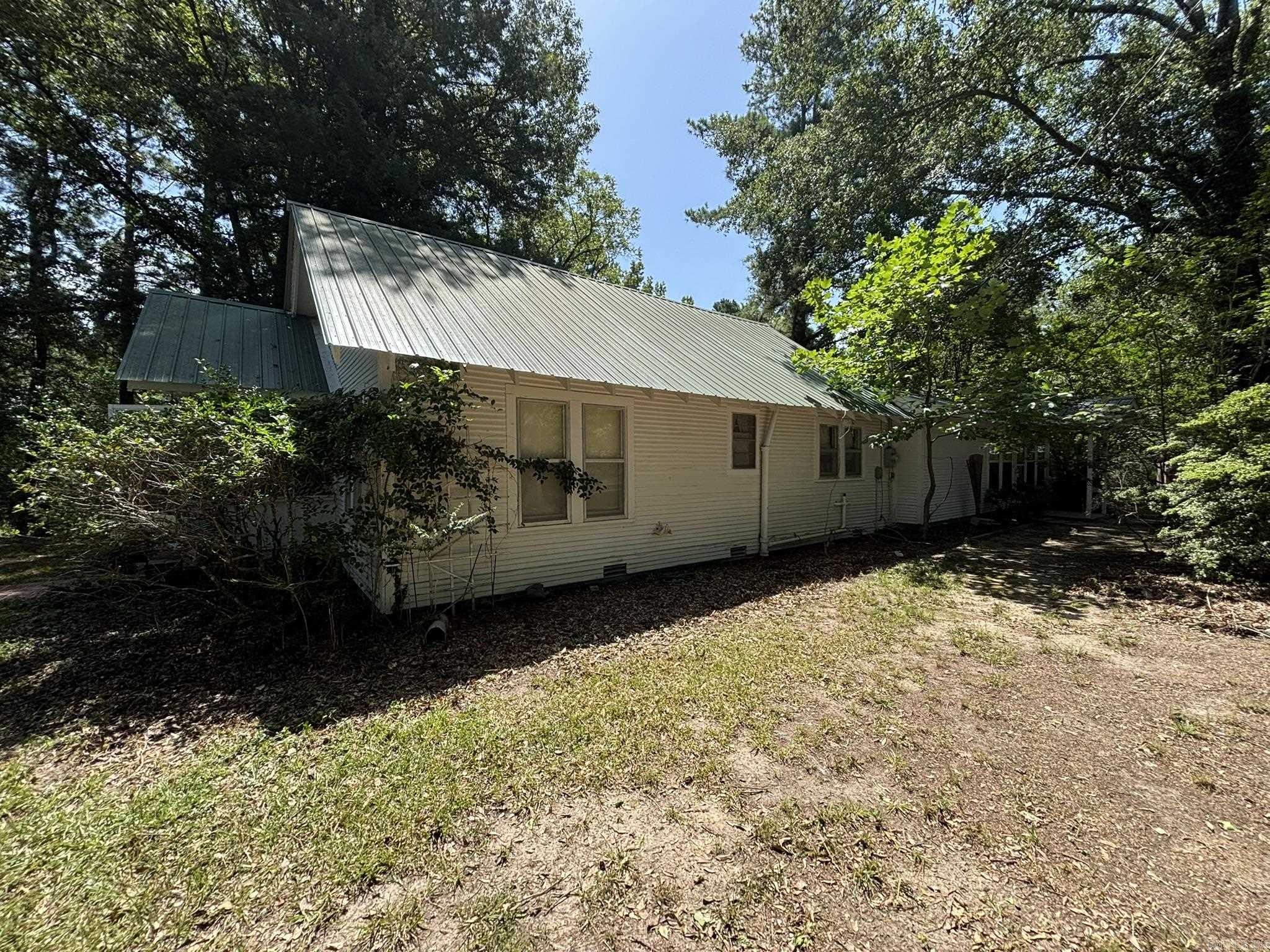4417 S Camden  Pine Bluff, AR