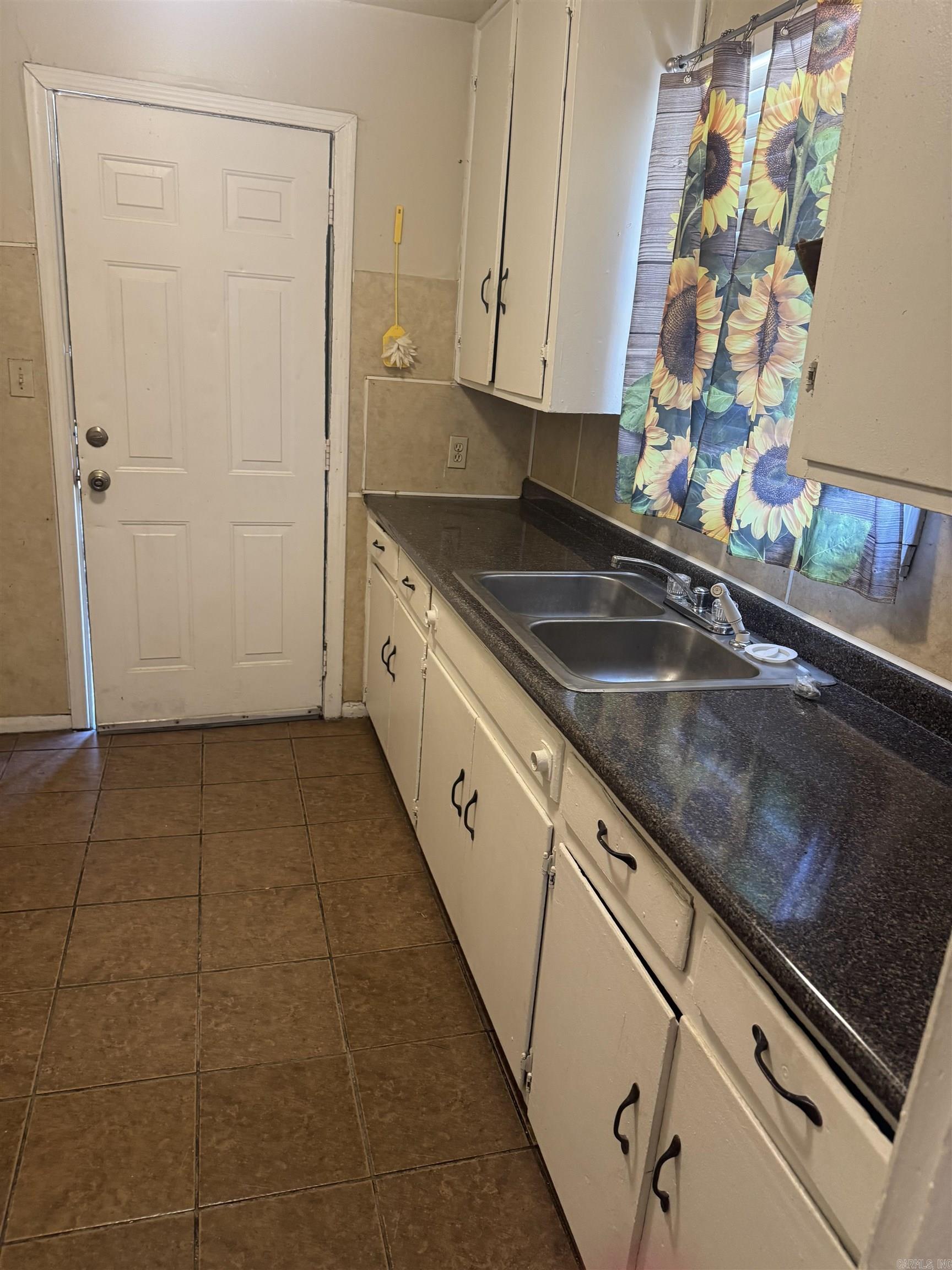 2 W MALCOMB  Pine Bluff, AR