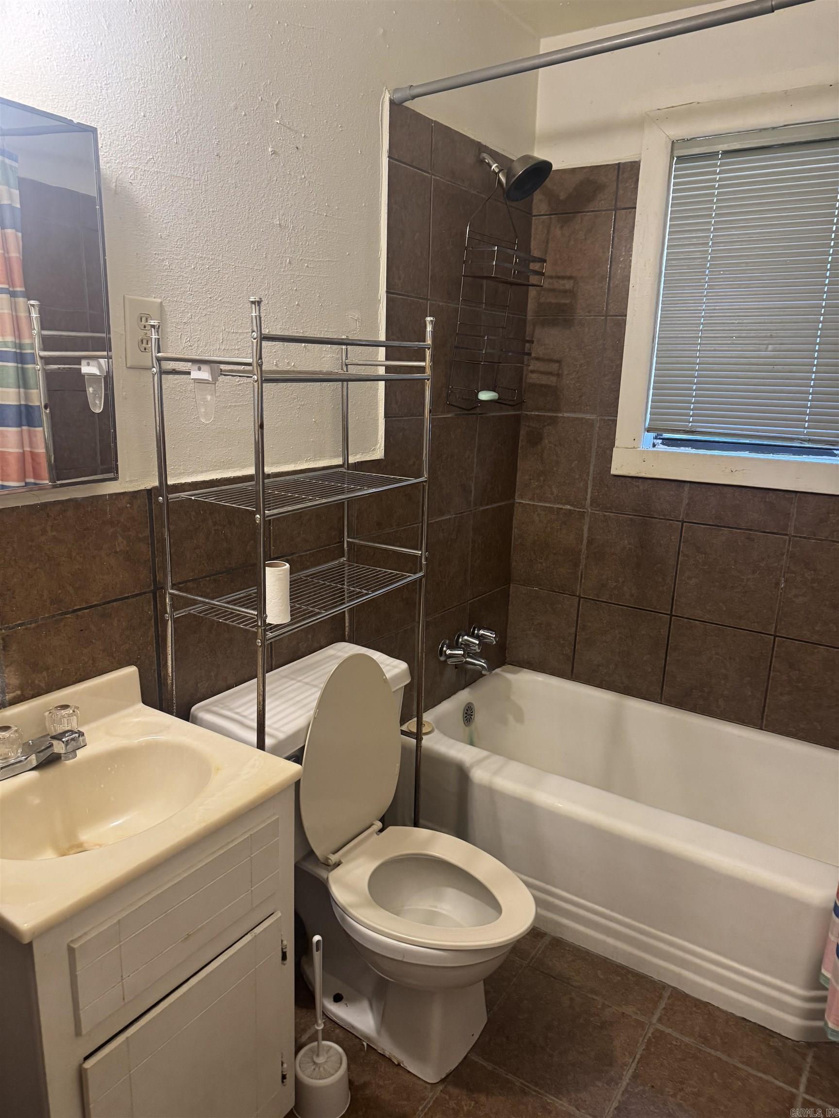 2 W MALCOMB  Pine Bluff, AR