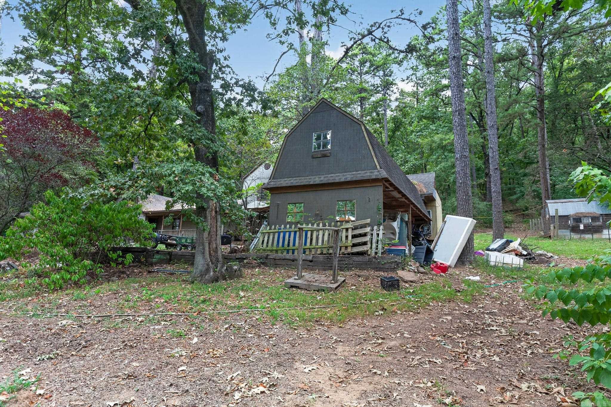1867 County Road 3568  Clarksville, AR