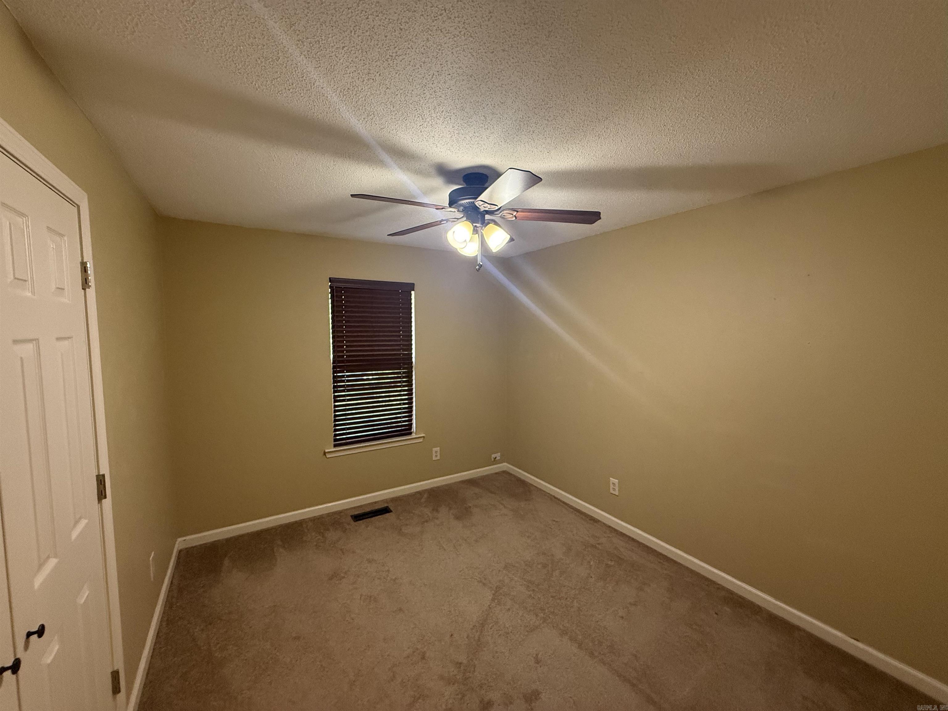 25805 Neighborhood  Hensley, AR