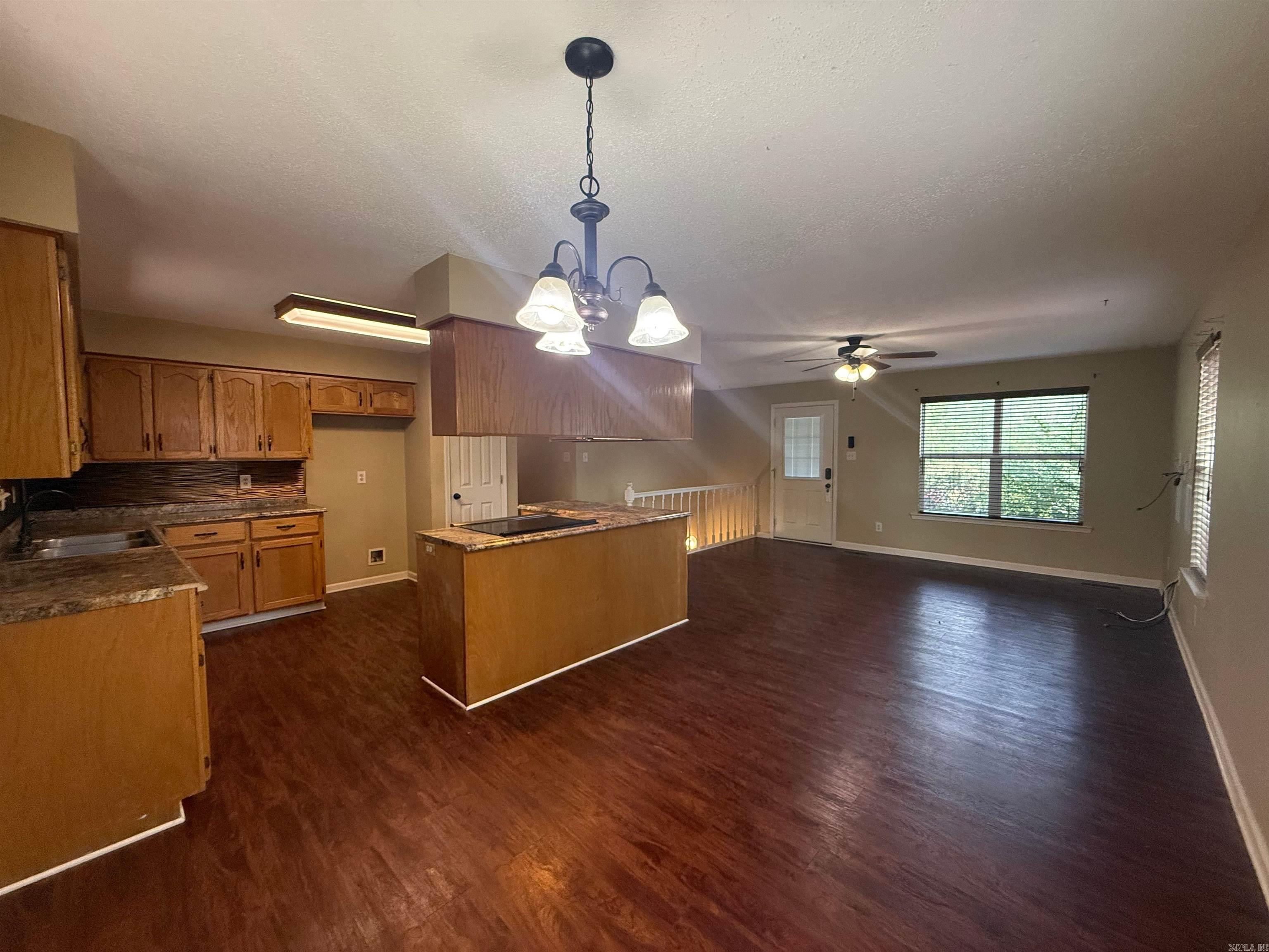 25805 Neighborhood  Hensley, AR