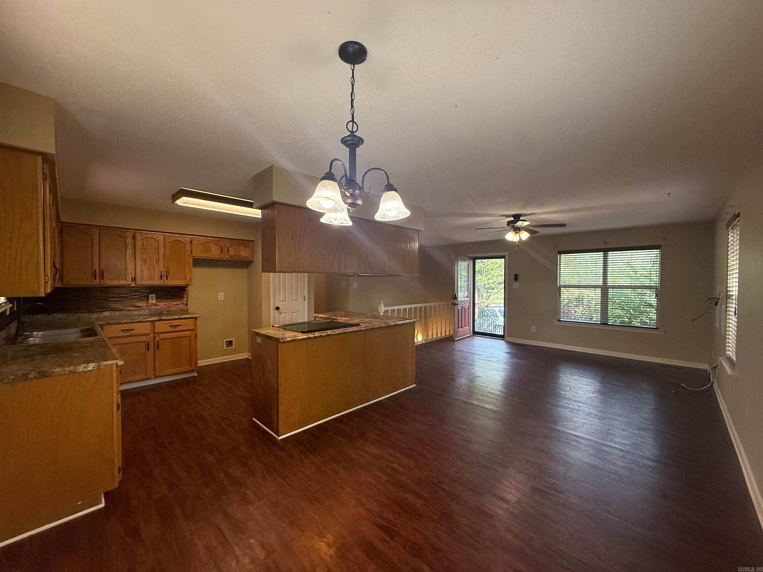 25805 Neighborhood  Hensley, AR