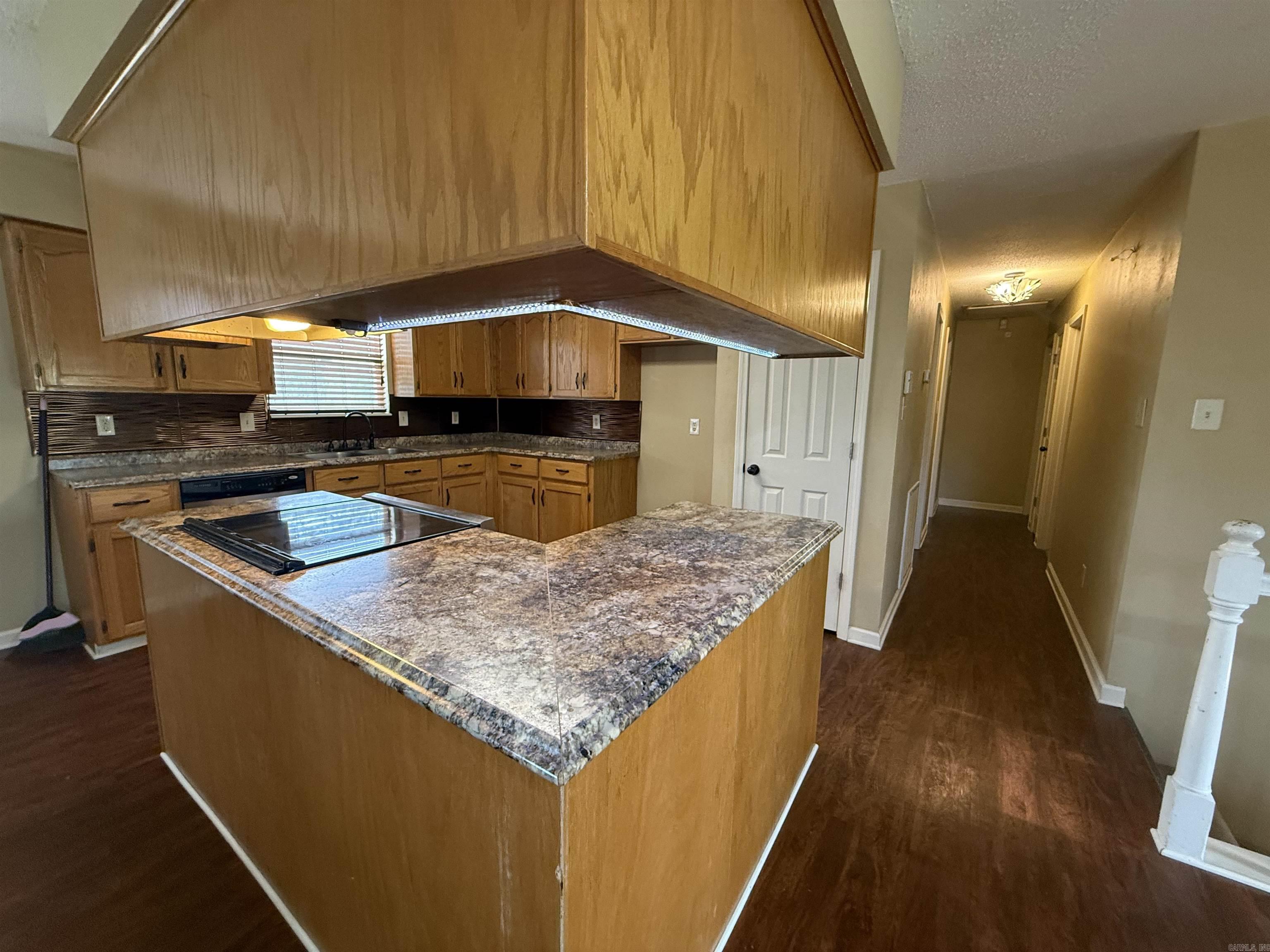 25805 Neighborhood  Hensley, AR