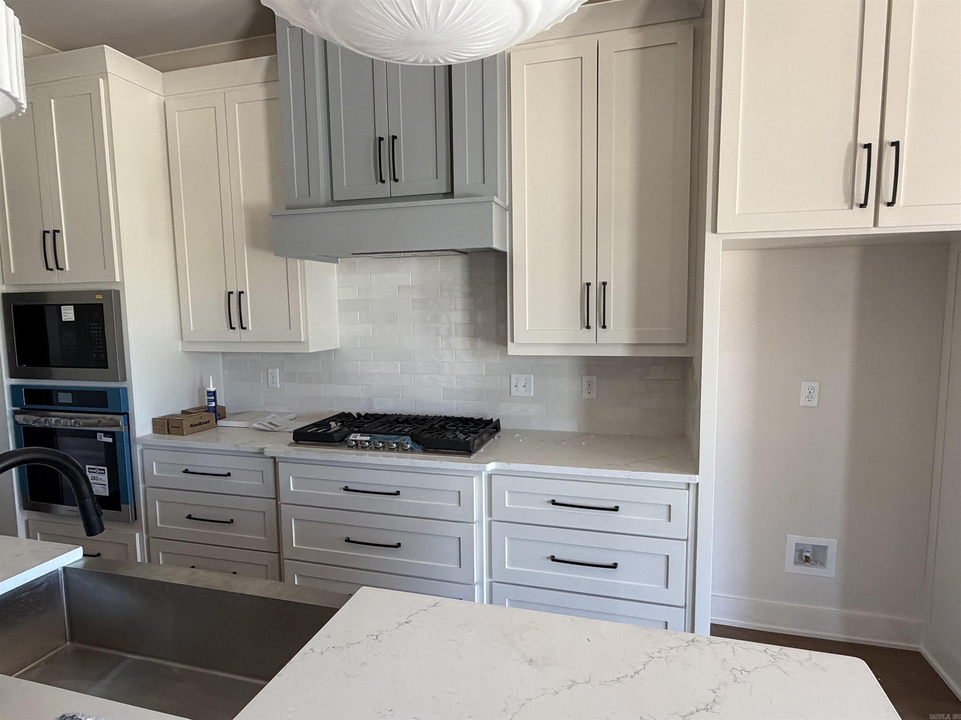 2326 Lakewood circle — photo 2
