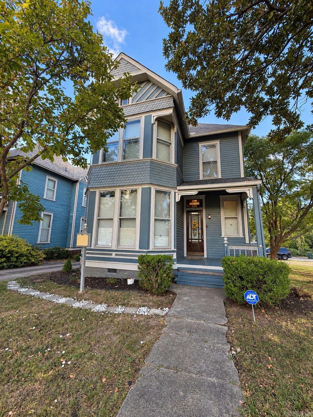 1311 S Broadway Street — exterior