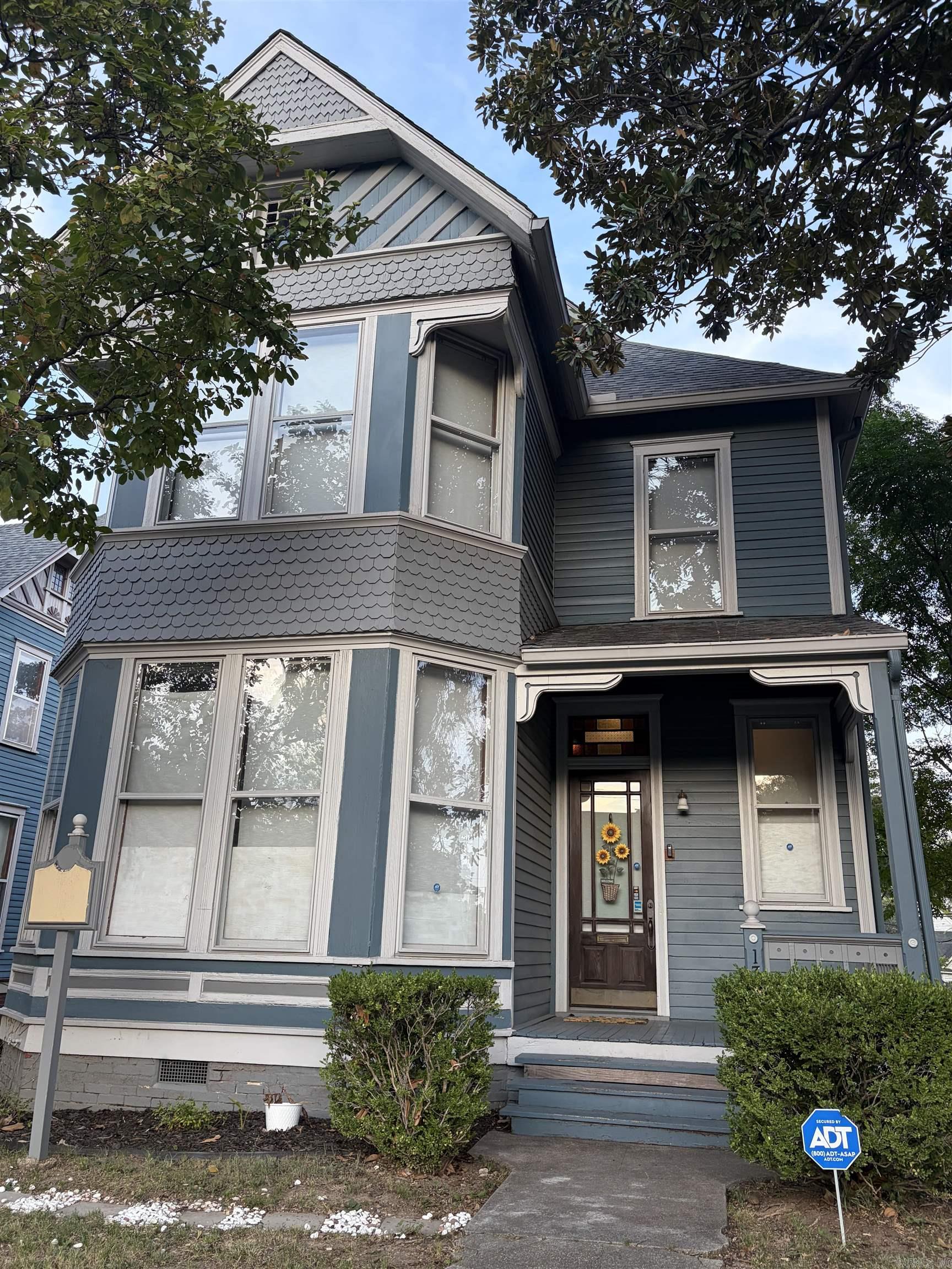 1311 S Broadway Street — photo 2