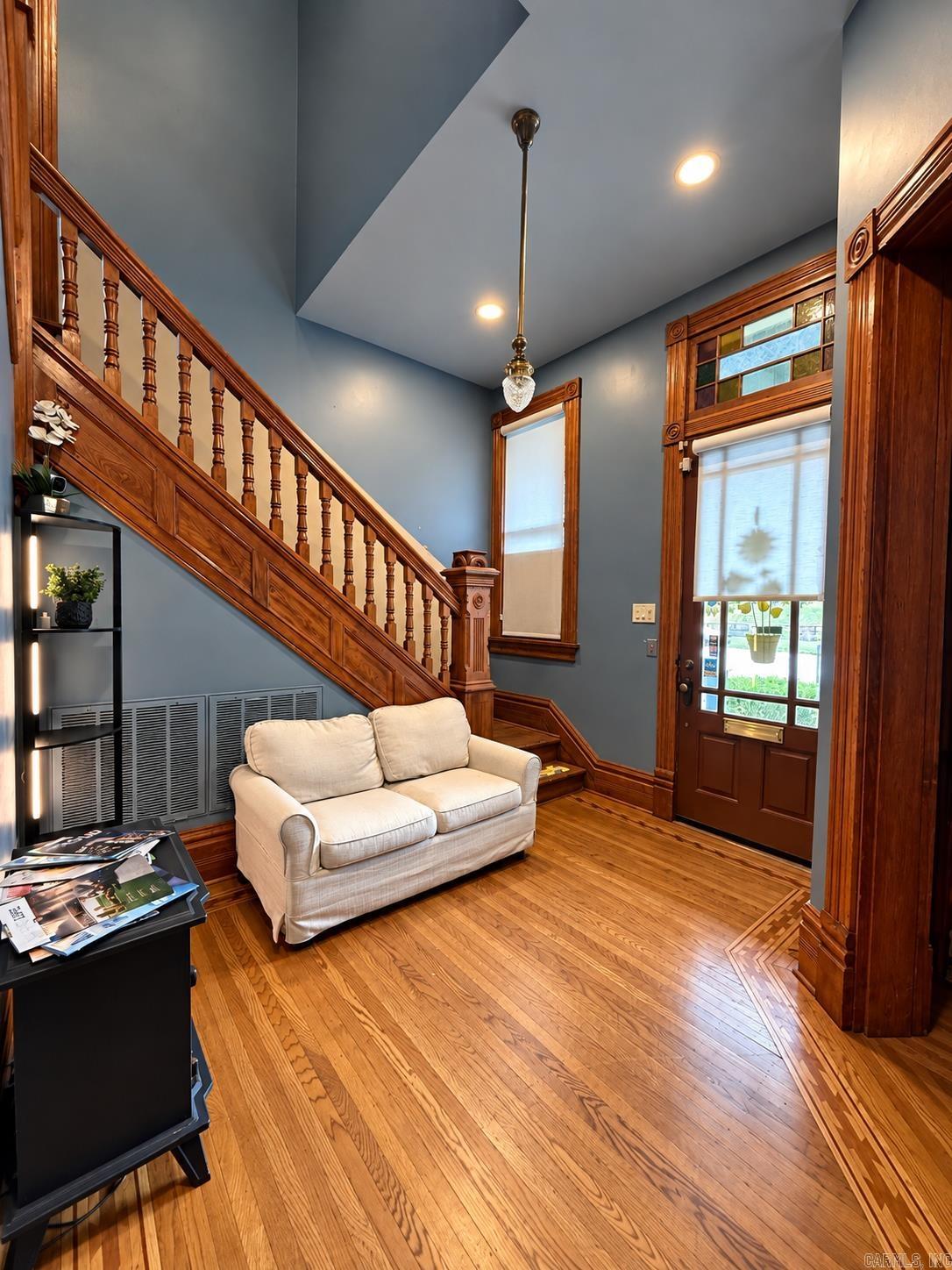 1311 S Broadway Street — photo 4