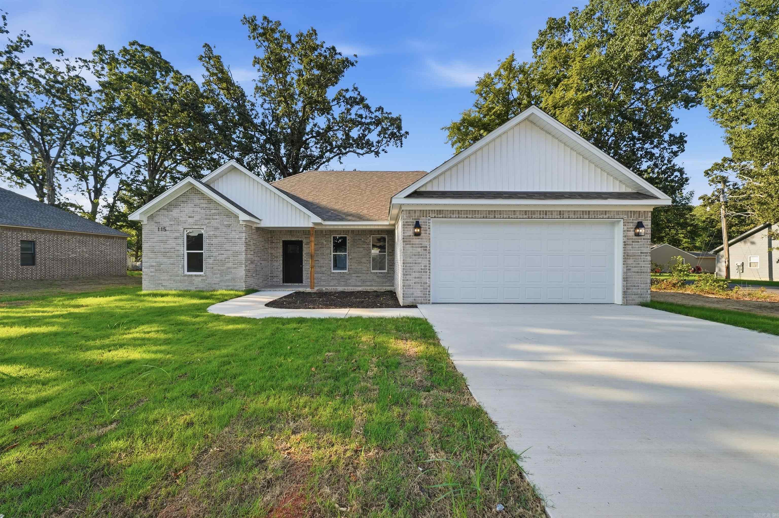 115 Kayla Lane — exterior