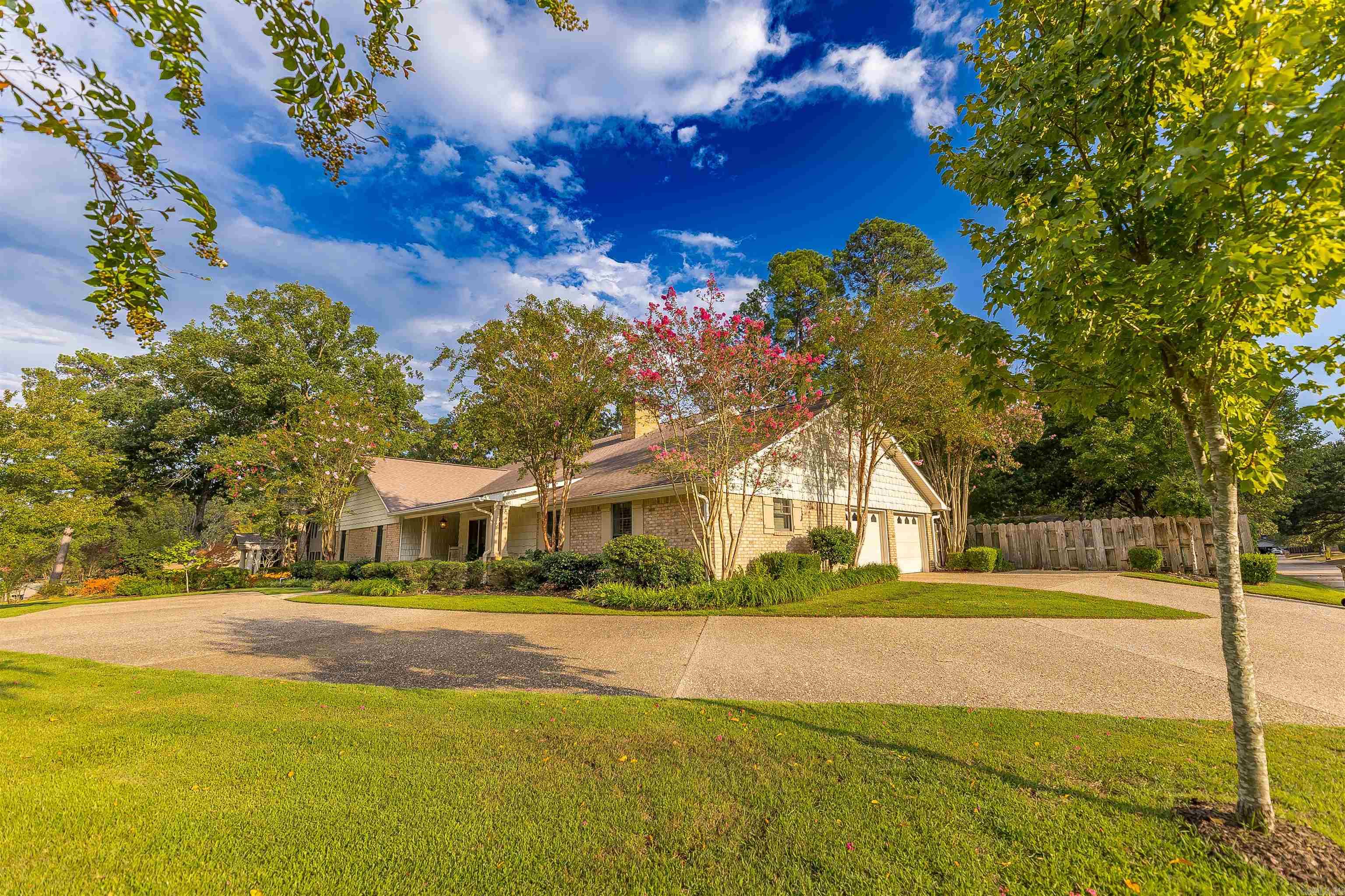 2319 W Oak Street El Dorado, AR 71730