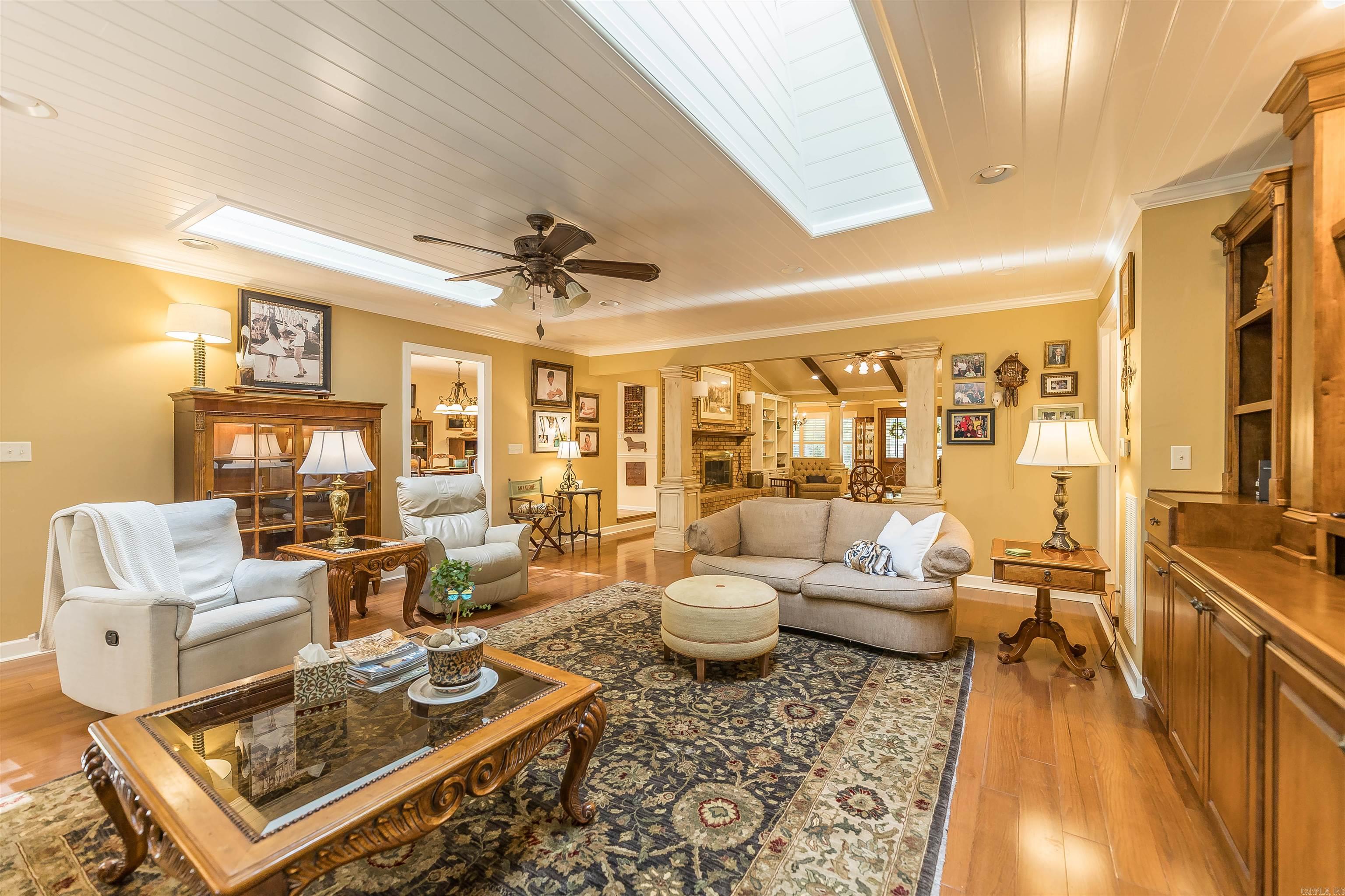 2319 W Oak Street El Dorado, AR 71730