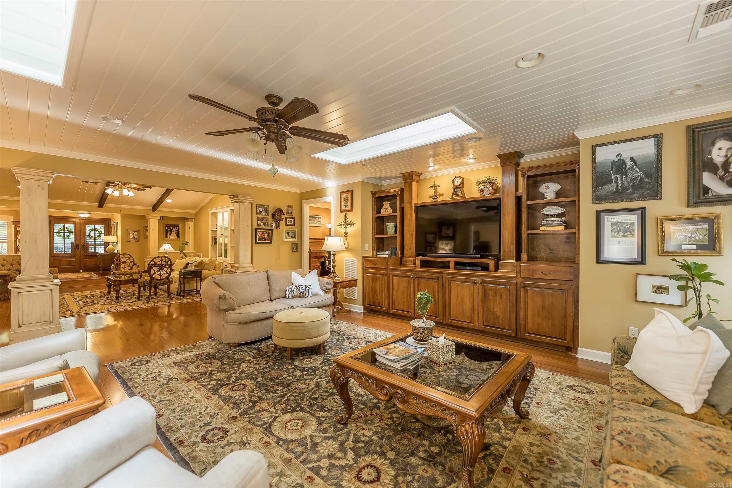 2319 W Oak Street El Dorado, AR 71730
