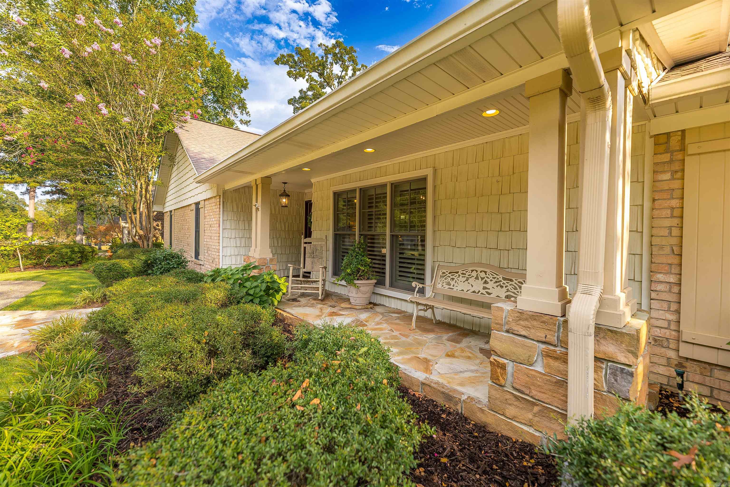 2319 W Oak Street El Dorado, AR 71730