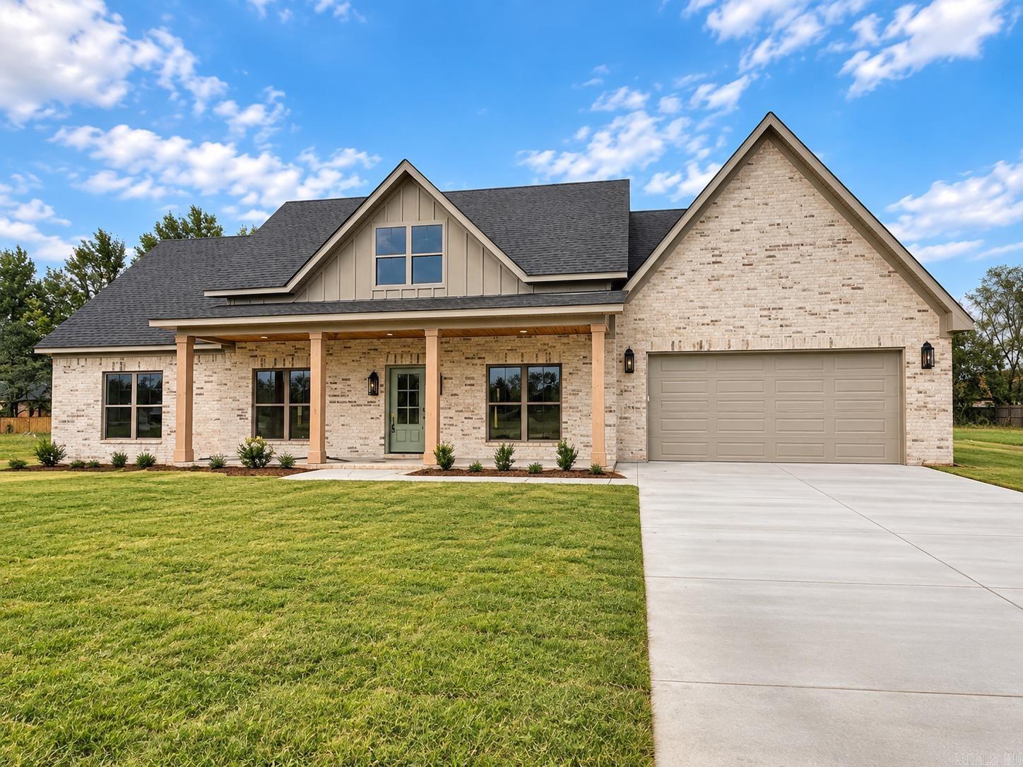 10 Crescent Cove — exterior