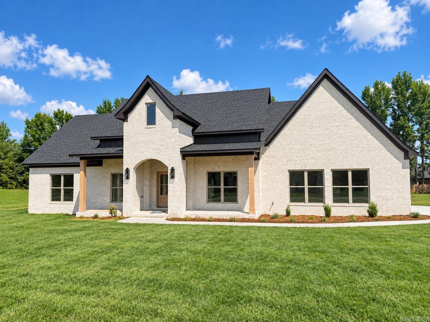 20 Crescent Cove — exterior