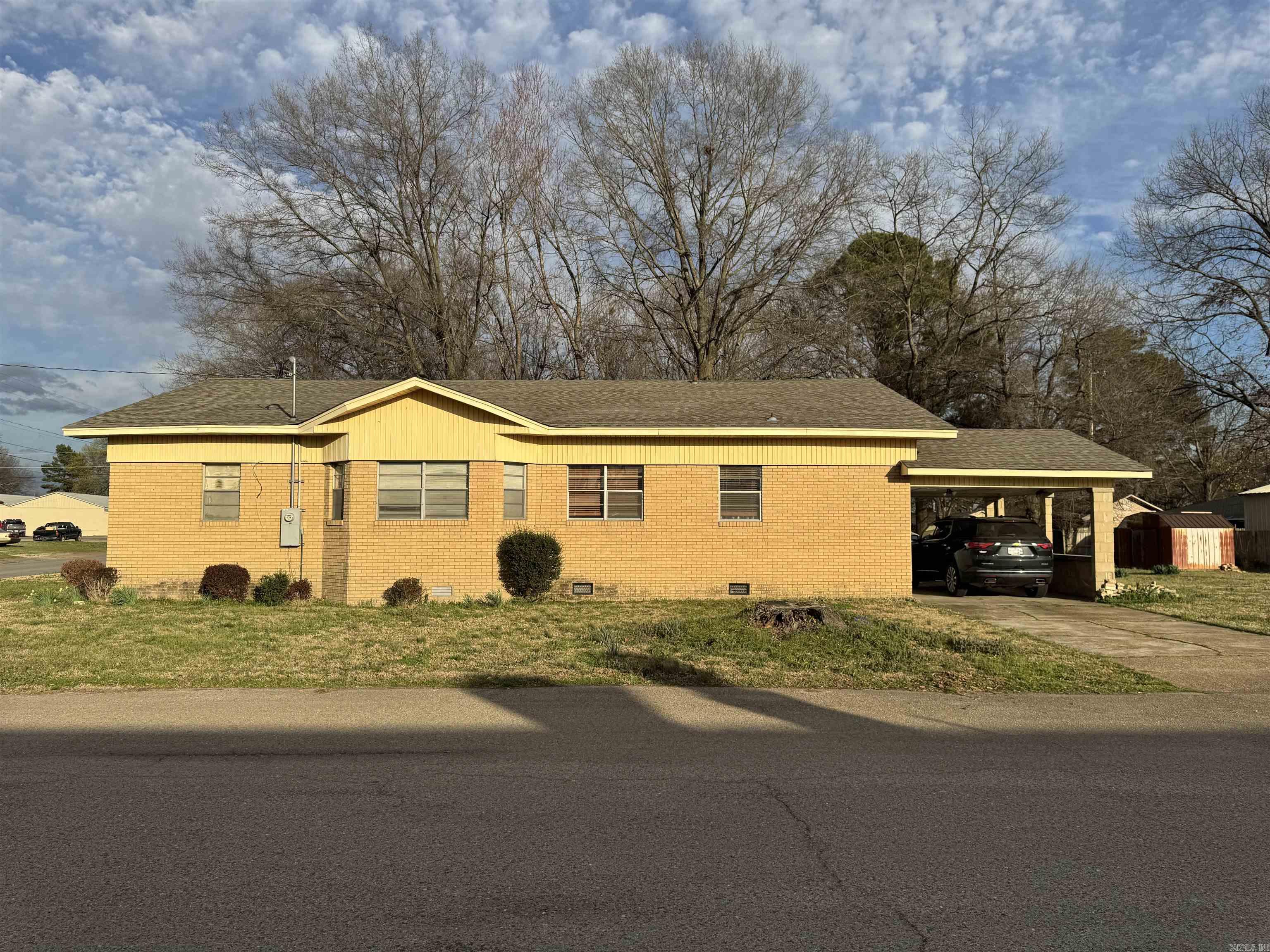 307 W Martin Dr  Wynne, AR
