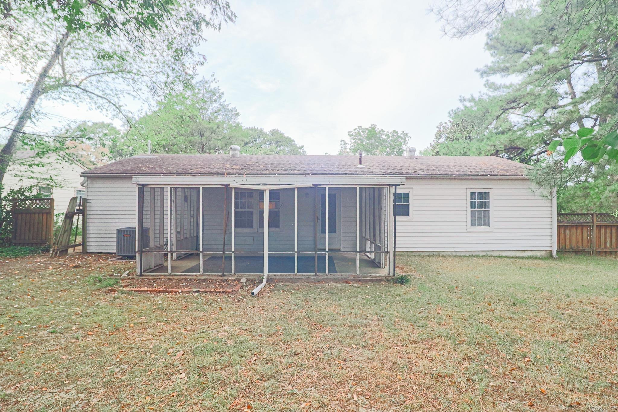 901 Wesley  Jonesboro, AR