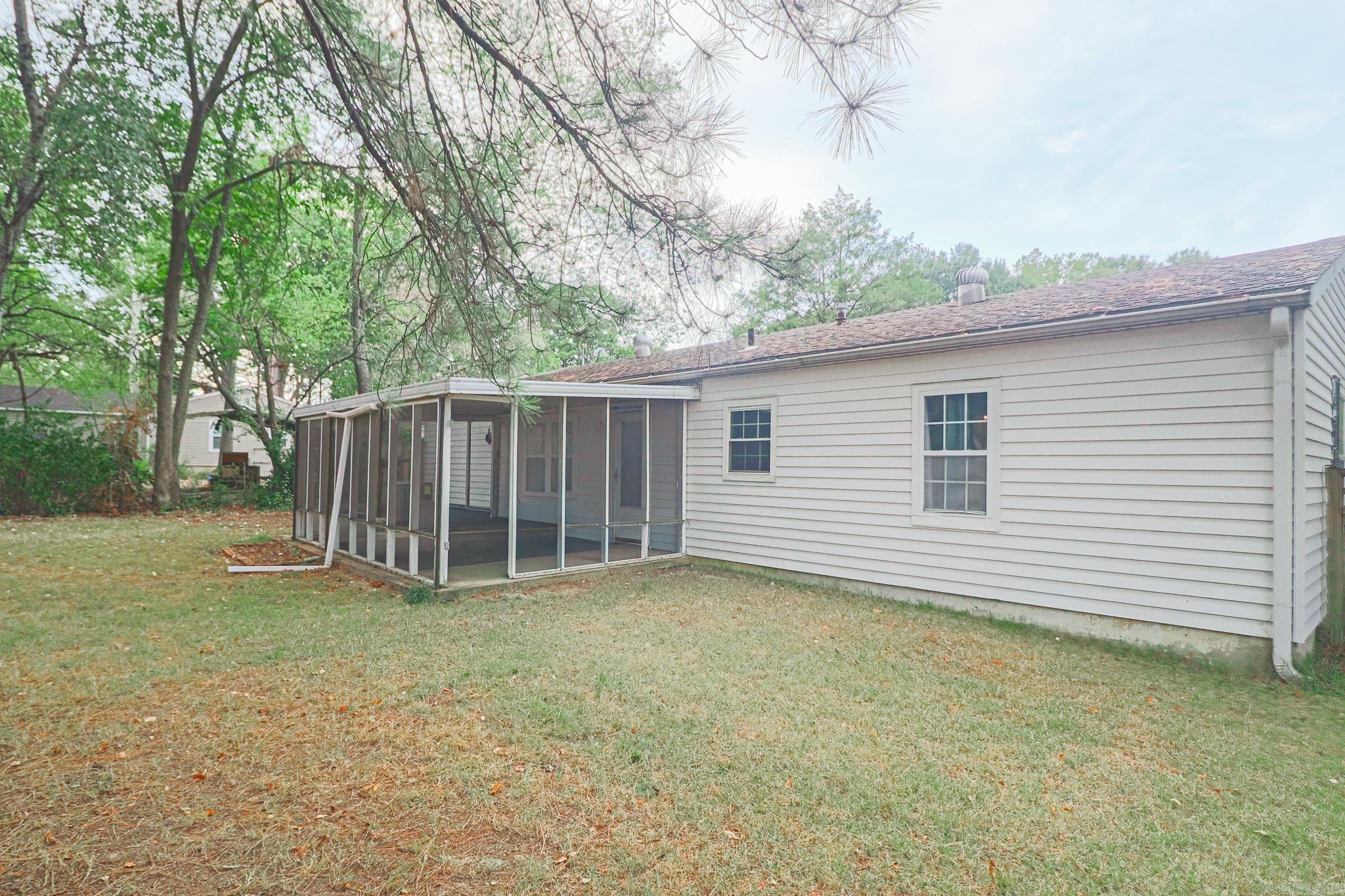 901 Wesley  Jonesboro, AR