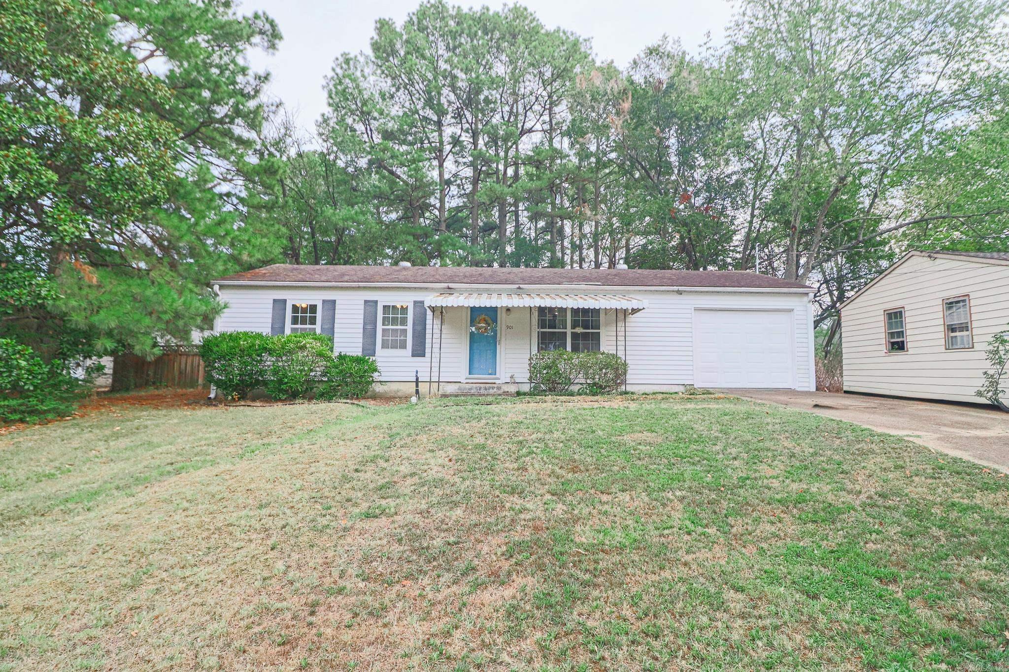 901 Wesley  Jonesboro, AR