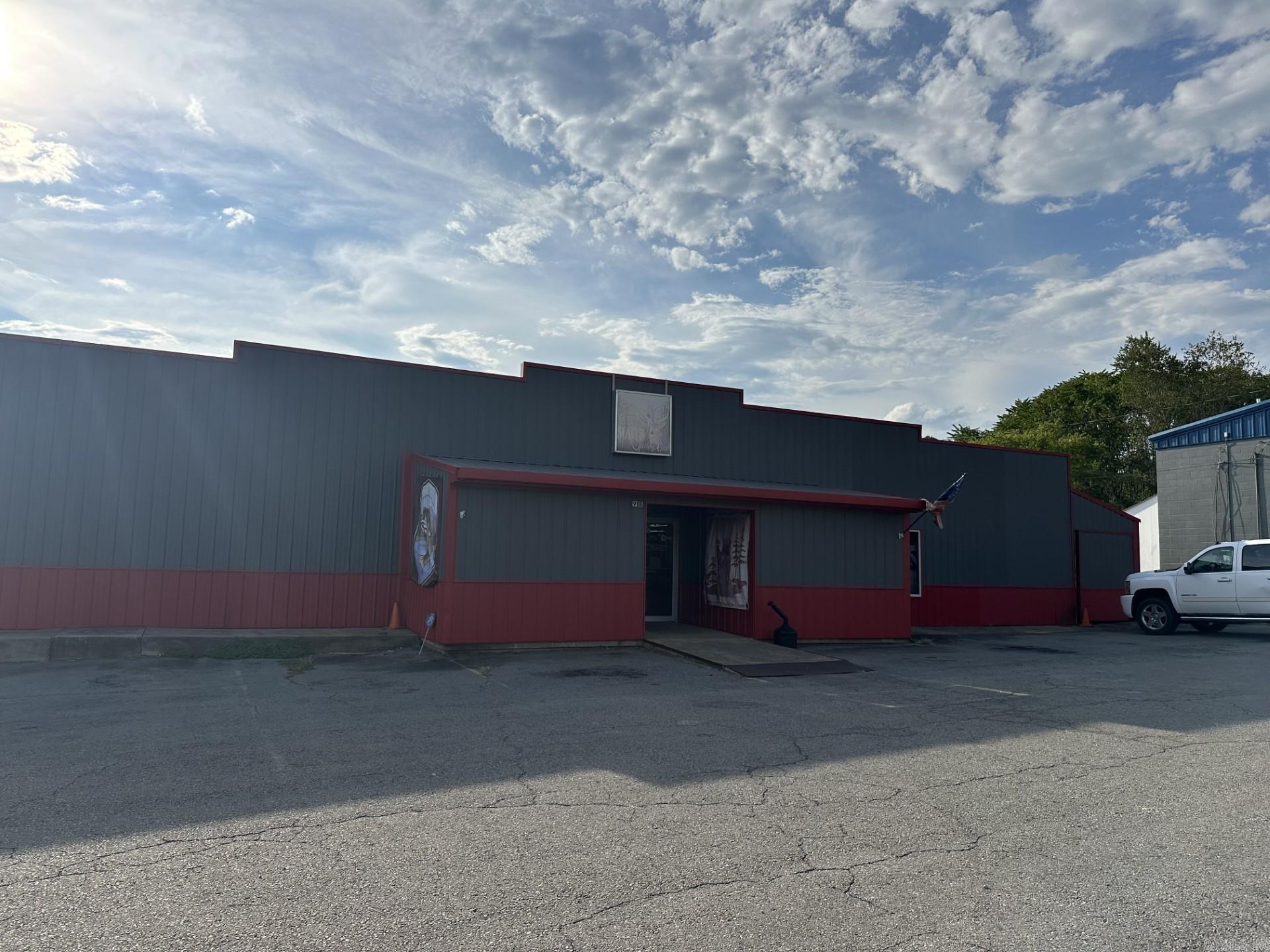 91 N Broadview — photo 4