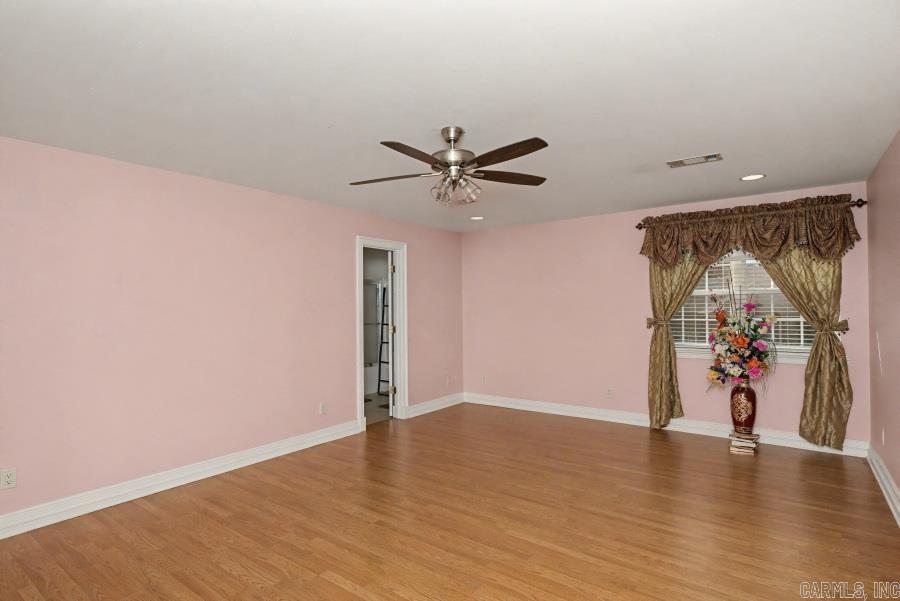 145 GRIZZLY BEAR Drive White Hall, AR 71602