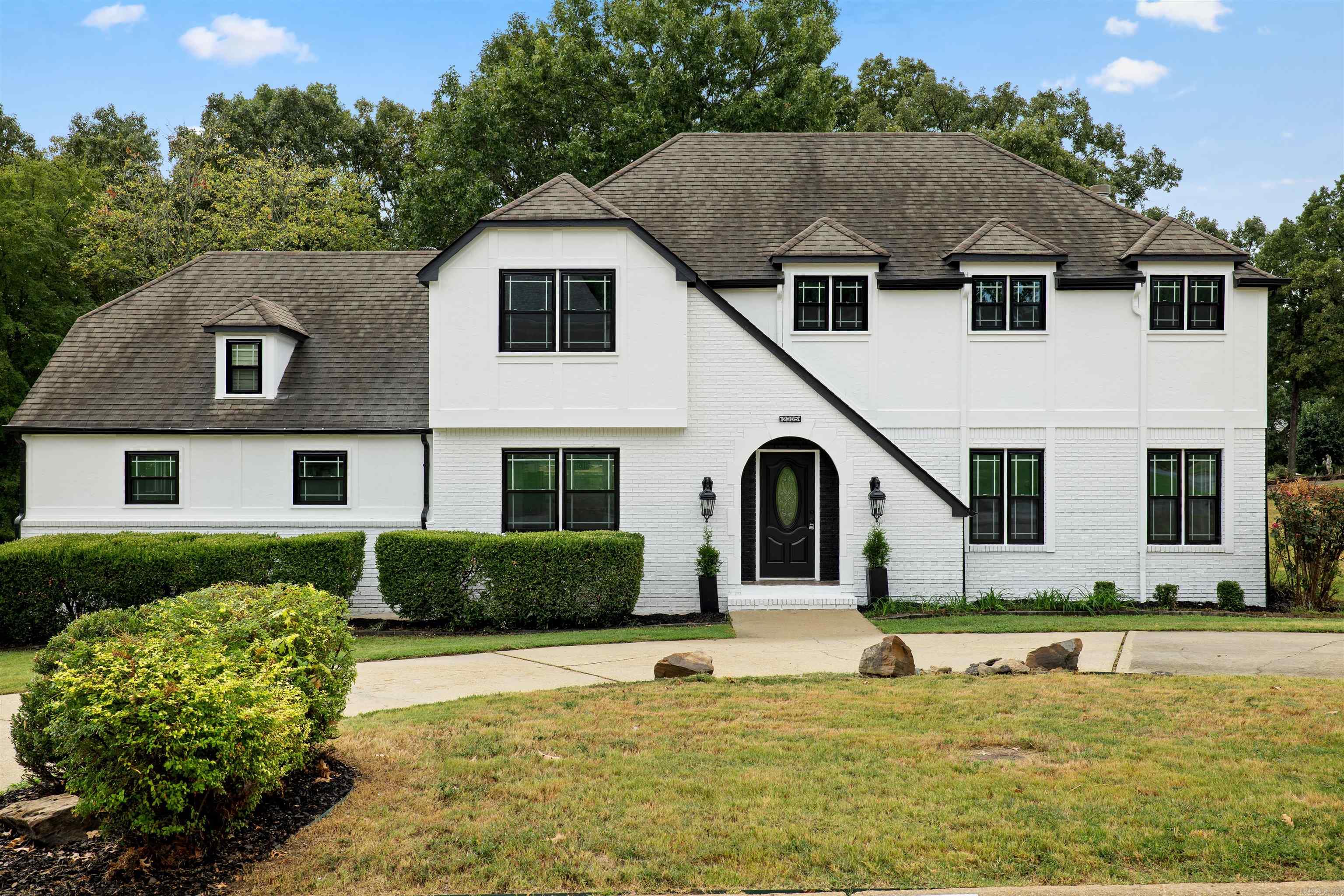 2305 Paula Dr Jonesboro, AR 72404
