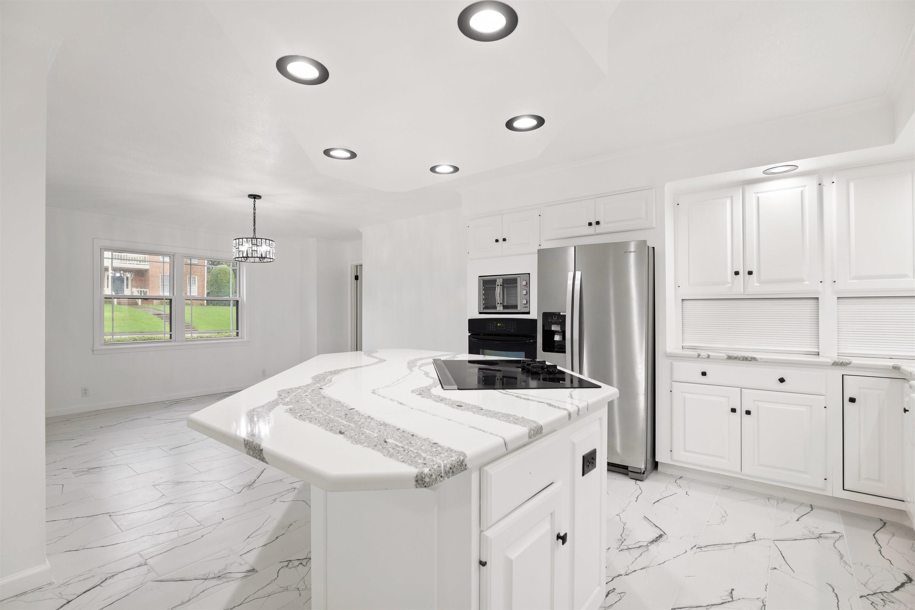 2305 Paula Dr Jonesboro, AR 72404