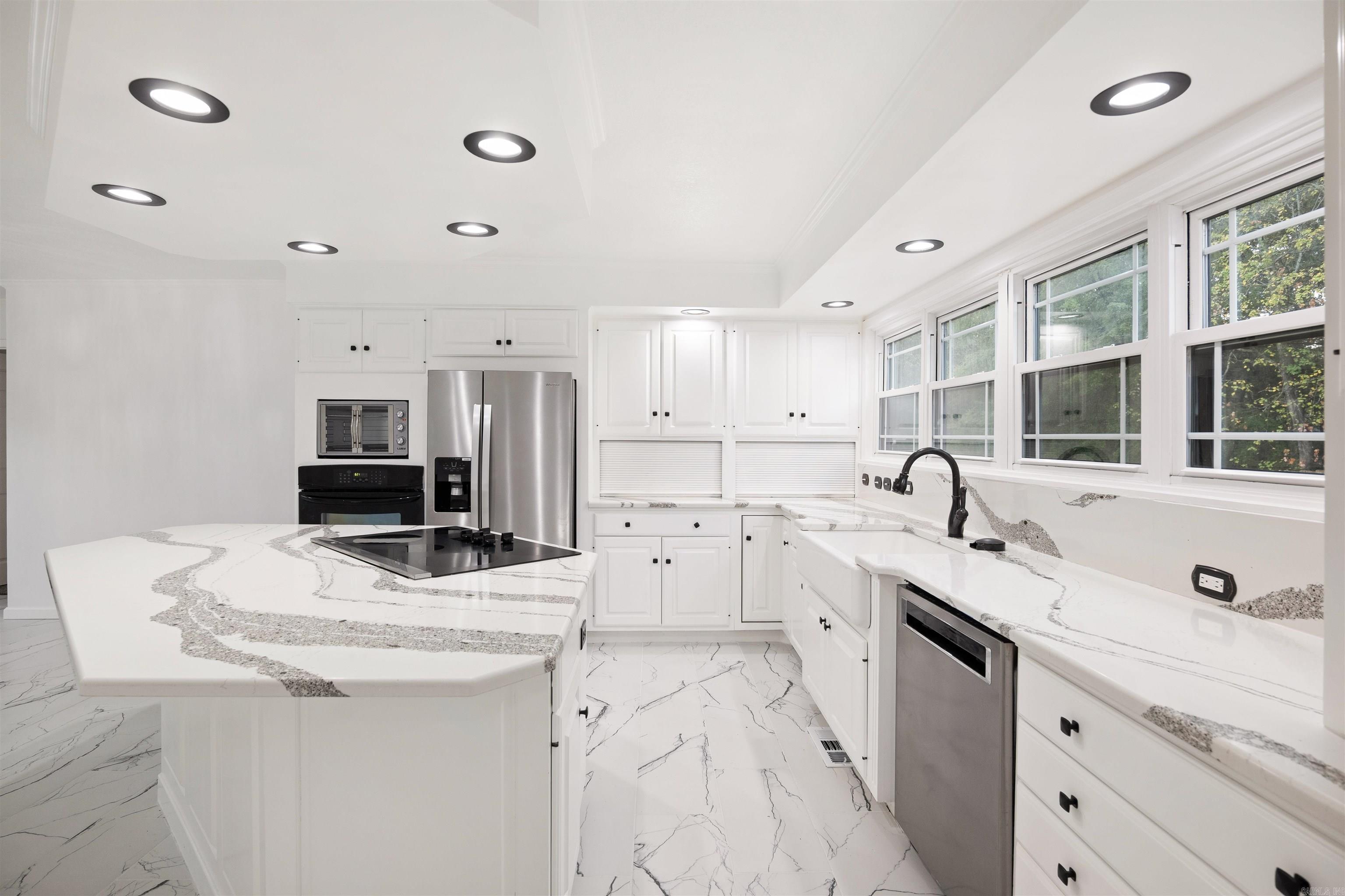 2305 Paula Dr Jonesboro, AR 72404