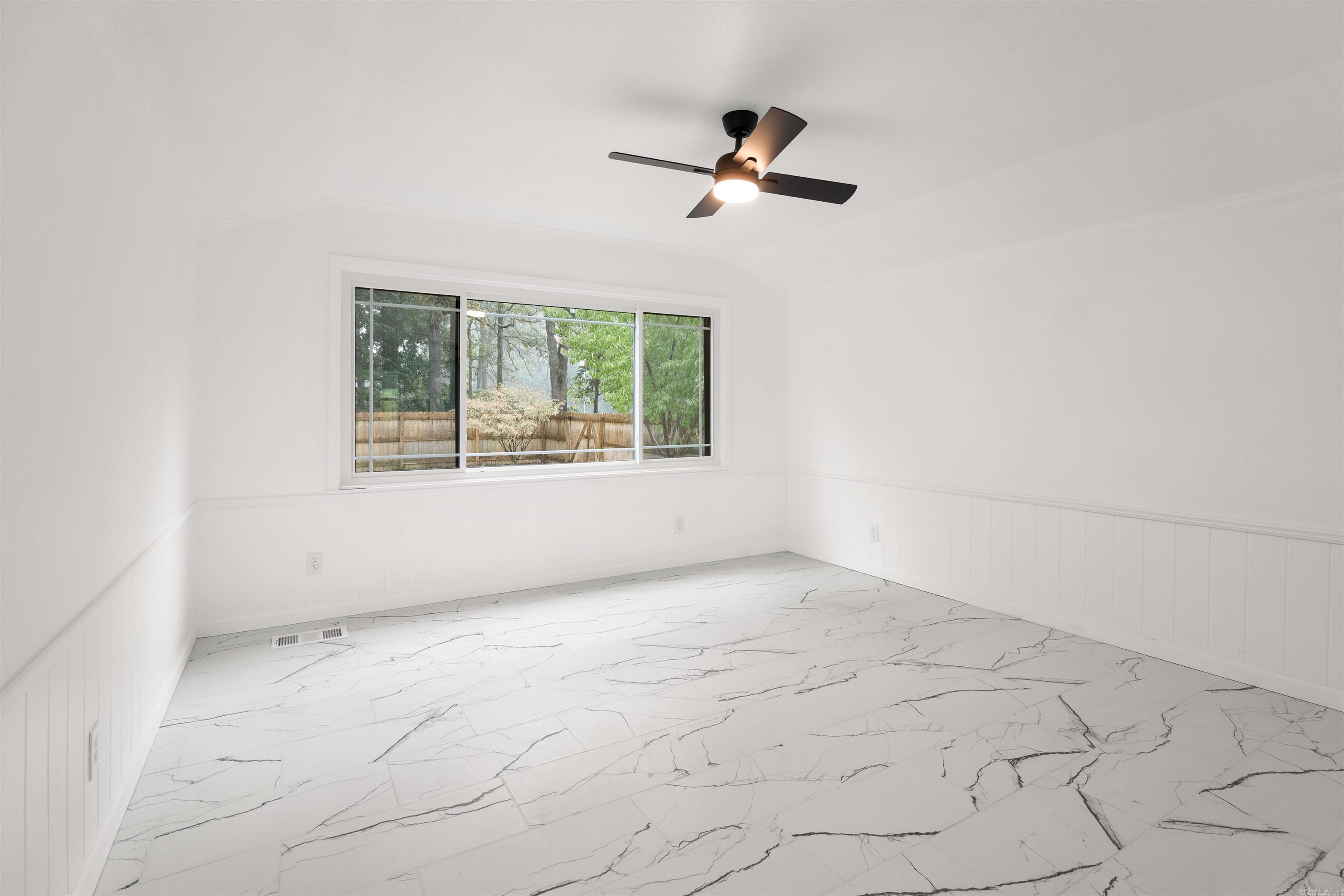 2305 Paula Dr Jonesboro, AR 72404