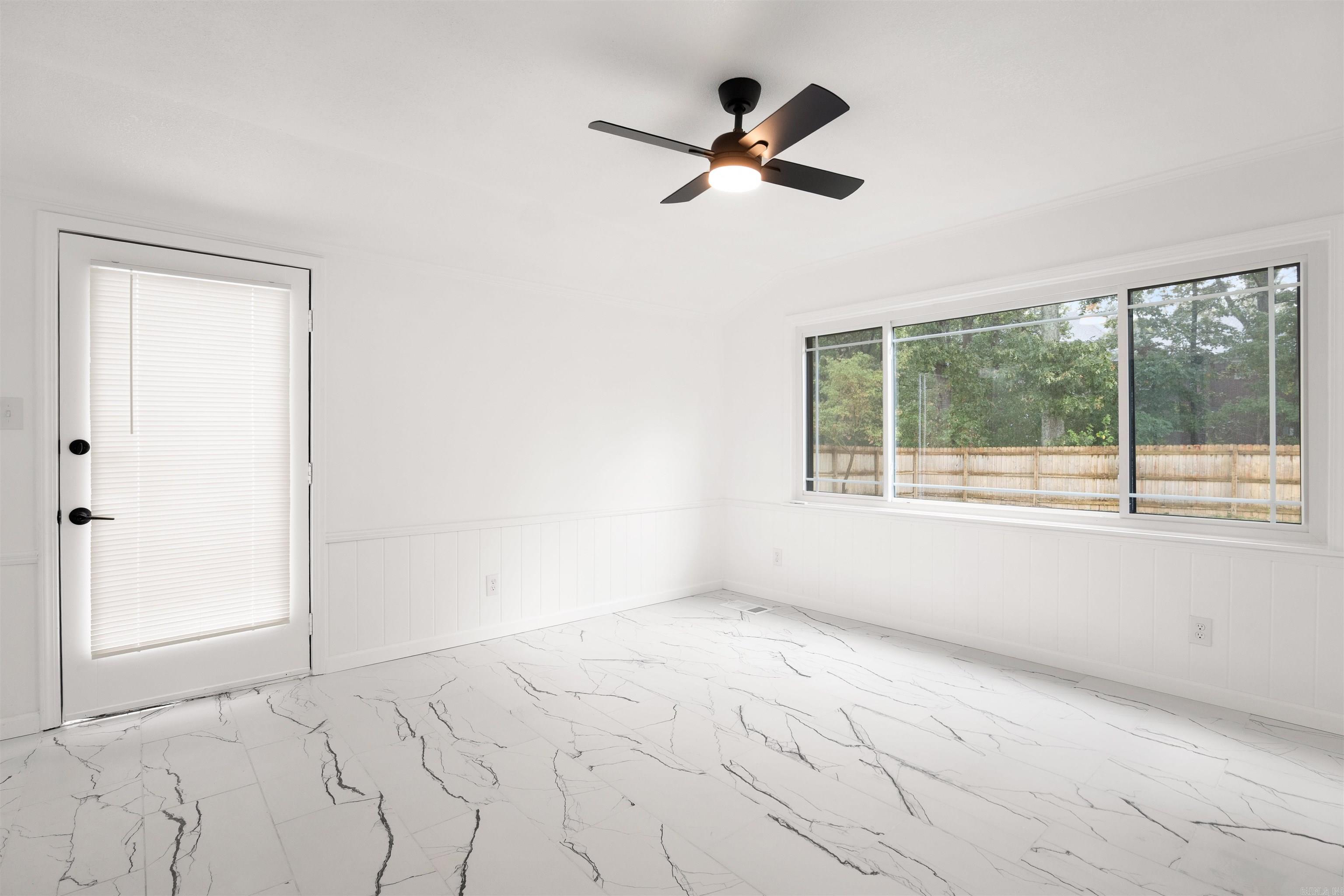 2305 Paula Dr Jonesboro, AR 72404