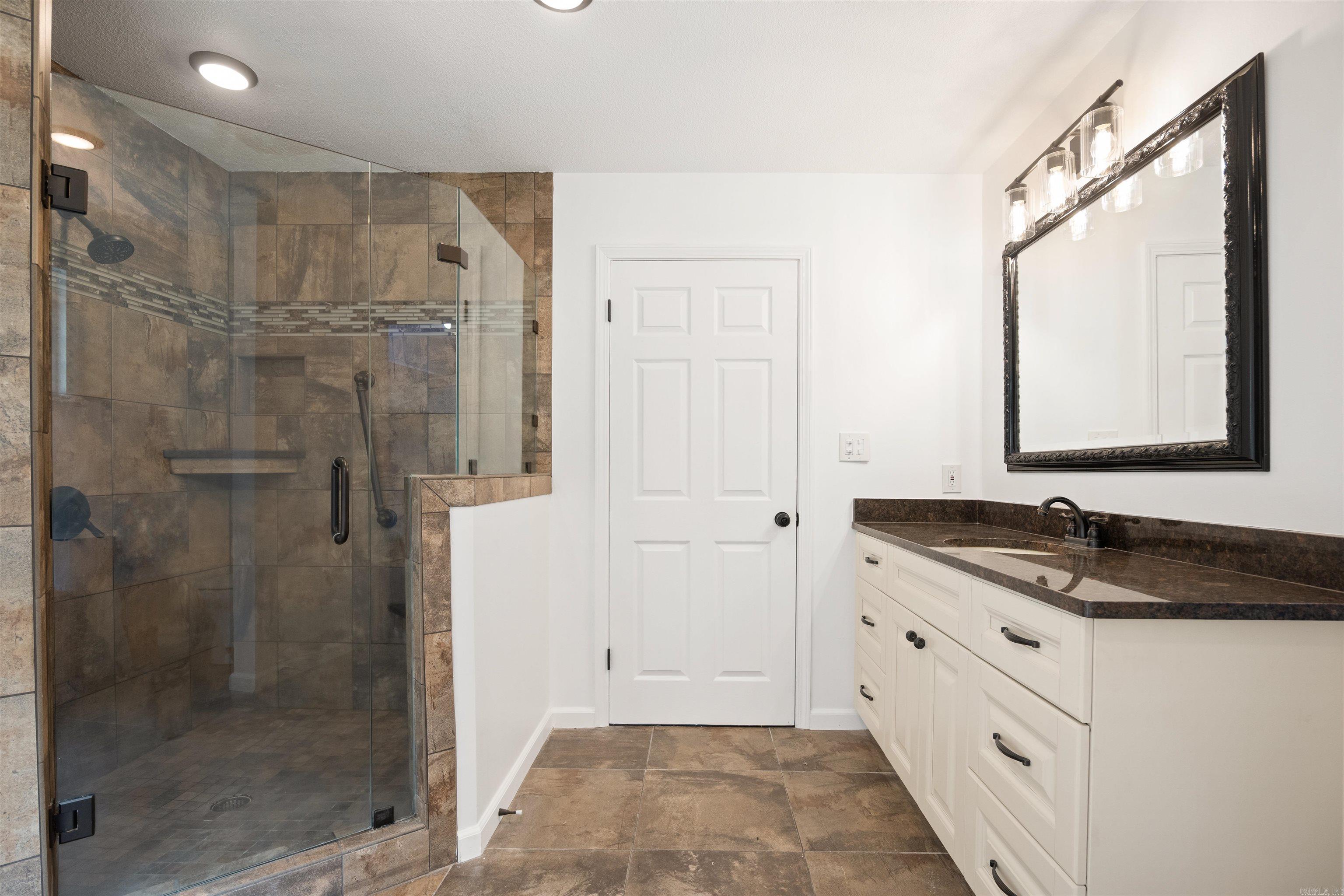 2305 Paula Dr Jonesboro, AR 72404