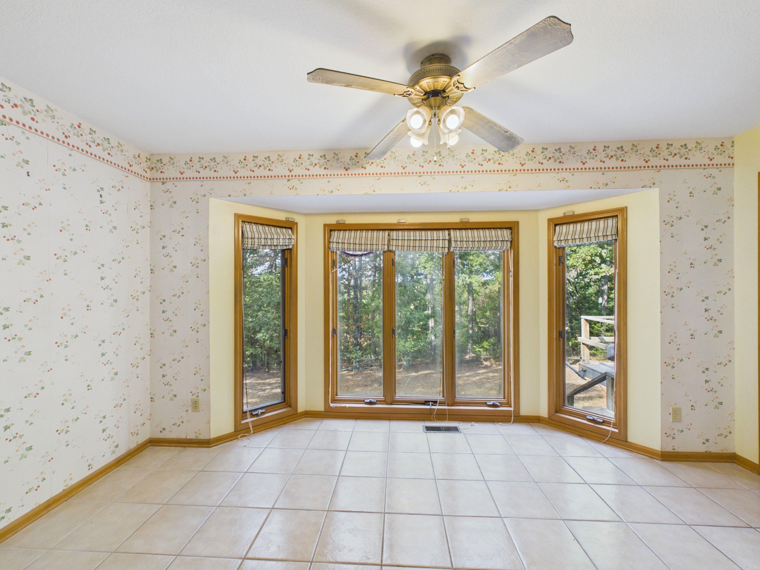 784 HWY 115 Cave City, AR 72521