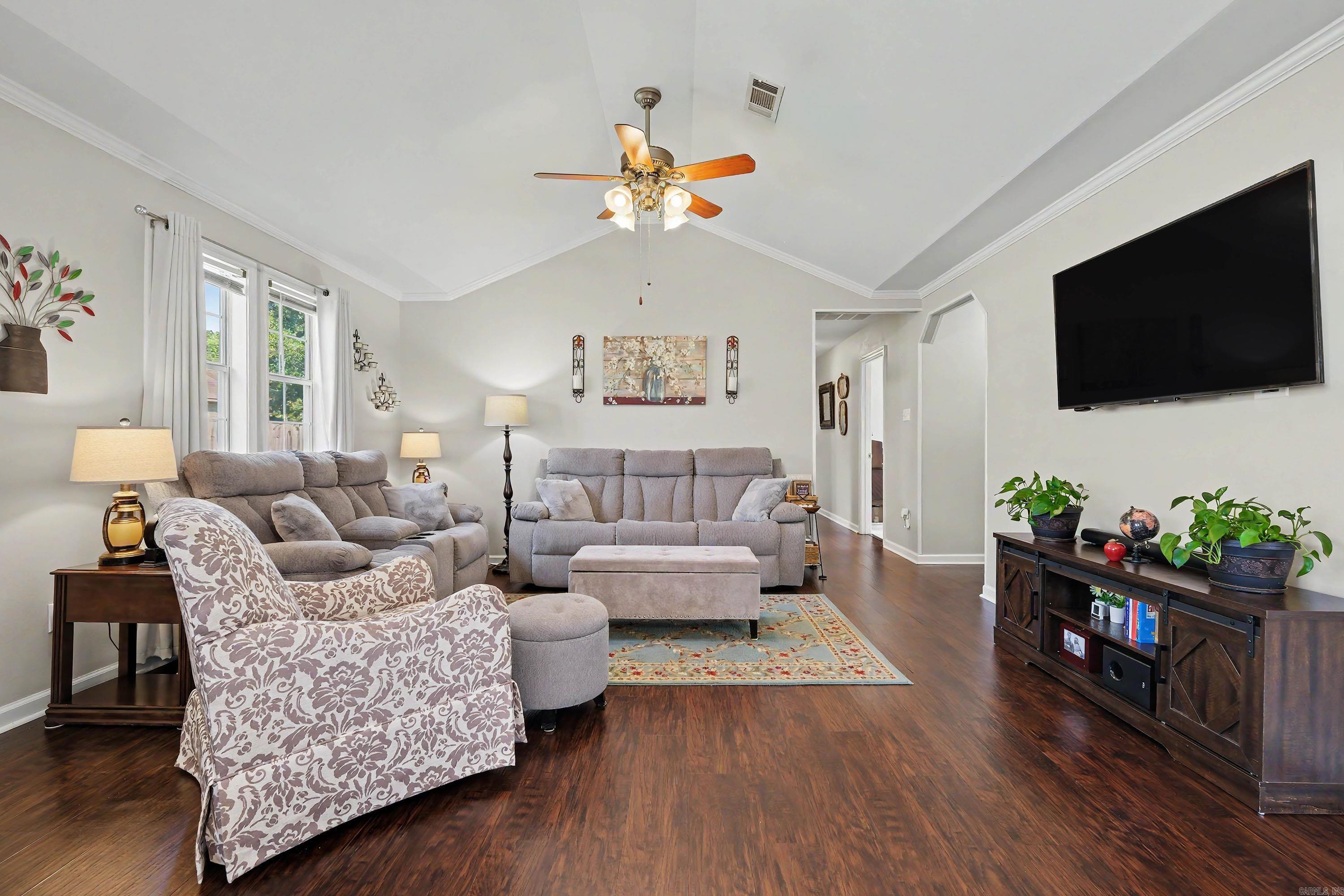 402 Hayley Court — photo 5