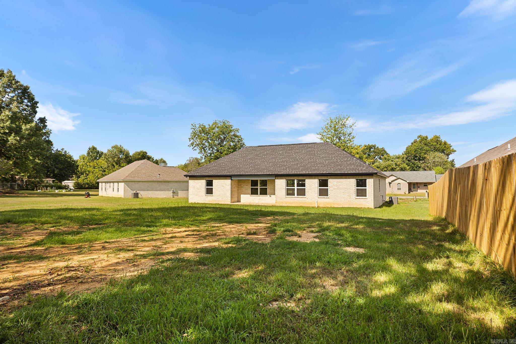 20 Ledrick  Mayflower, AR