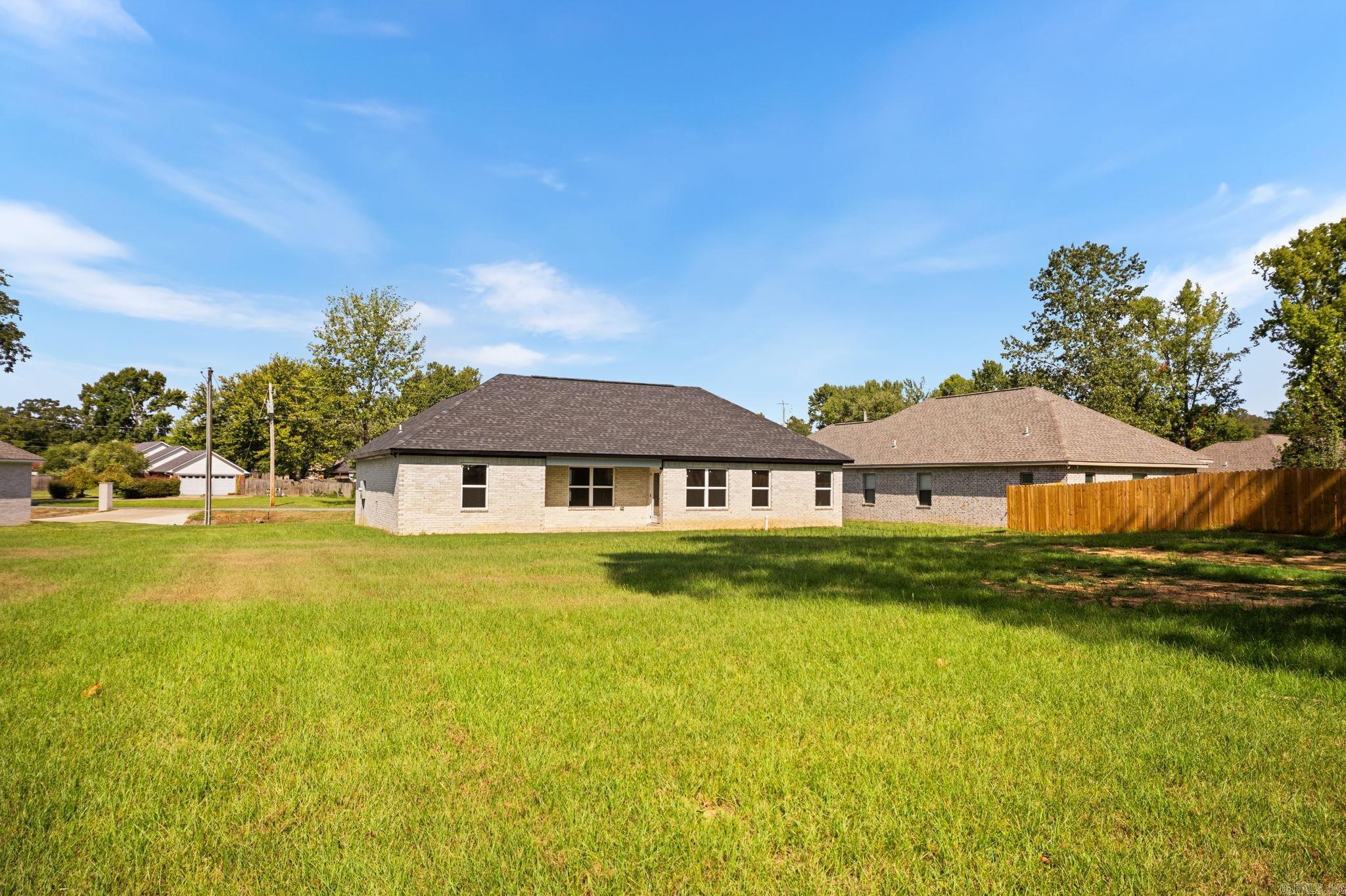20 Ledrick  Mayflower, AR
