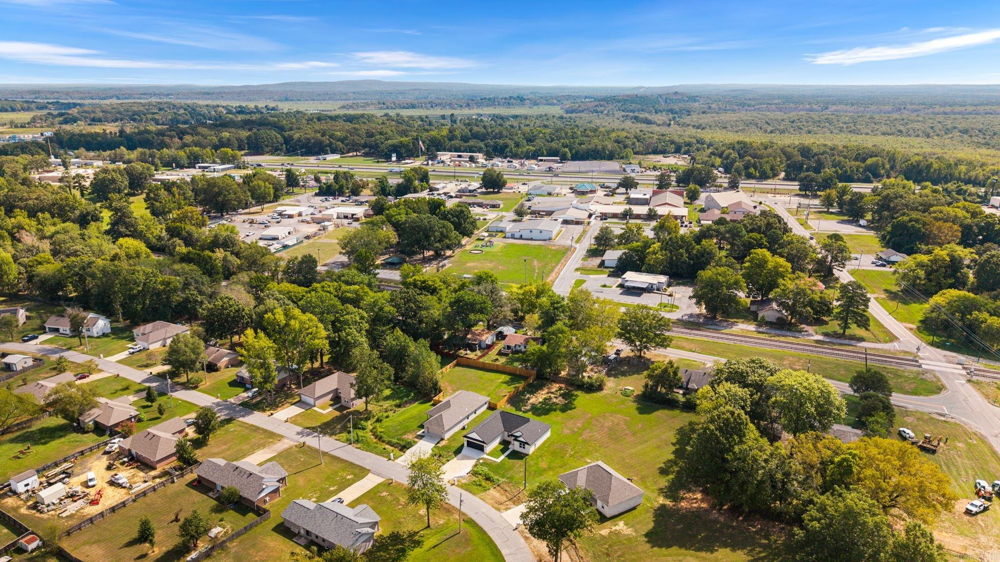 20 Ledrick  Mayflower, AR