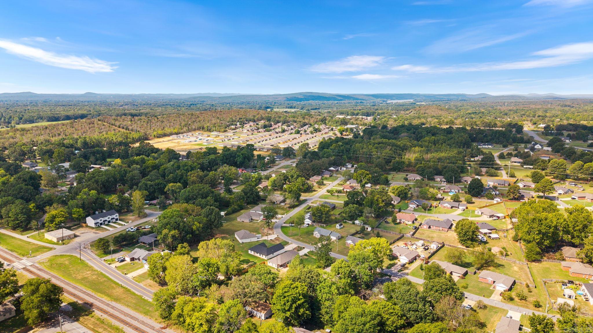 20 Ledrick  Mayflower, AR
