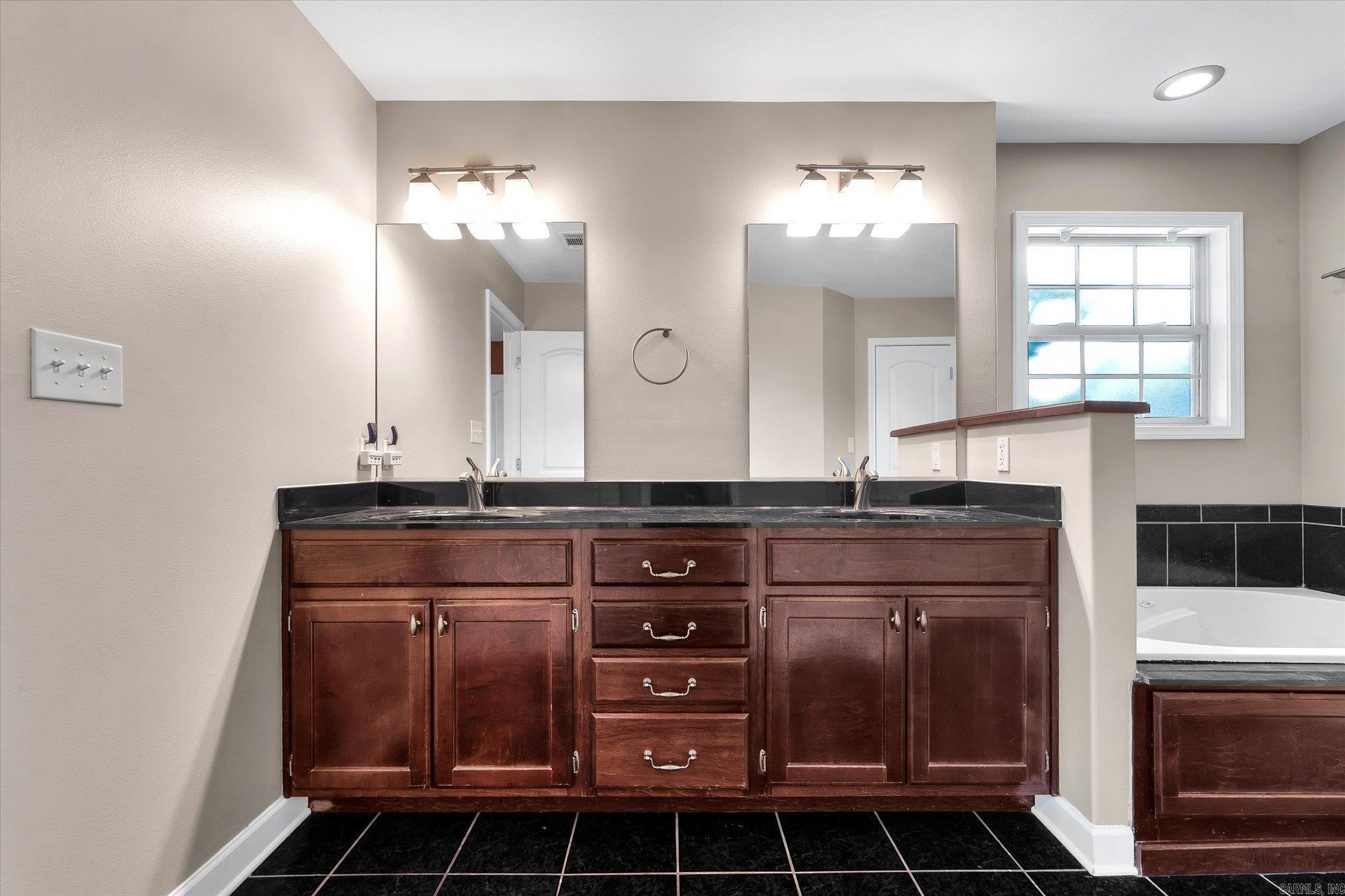 102 Lenford  Bono, AR