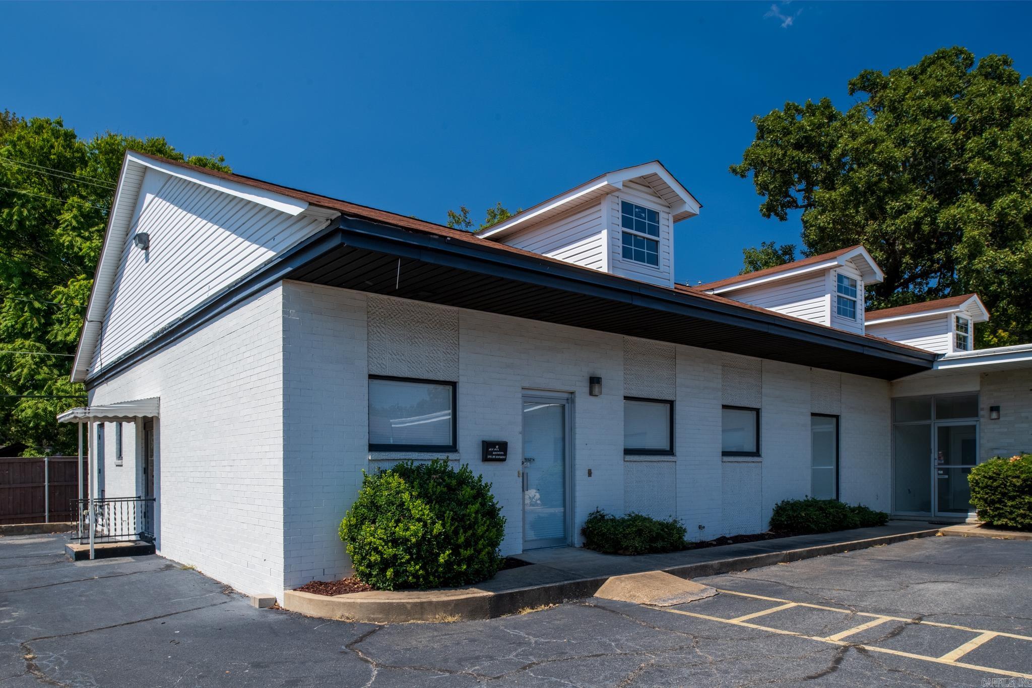 3115 JFK Boulevard — exterior