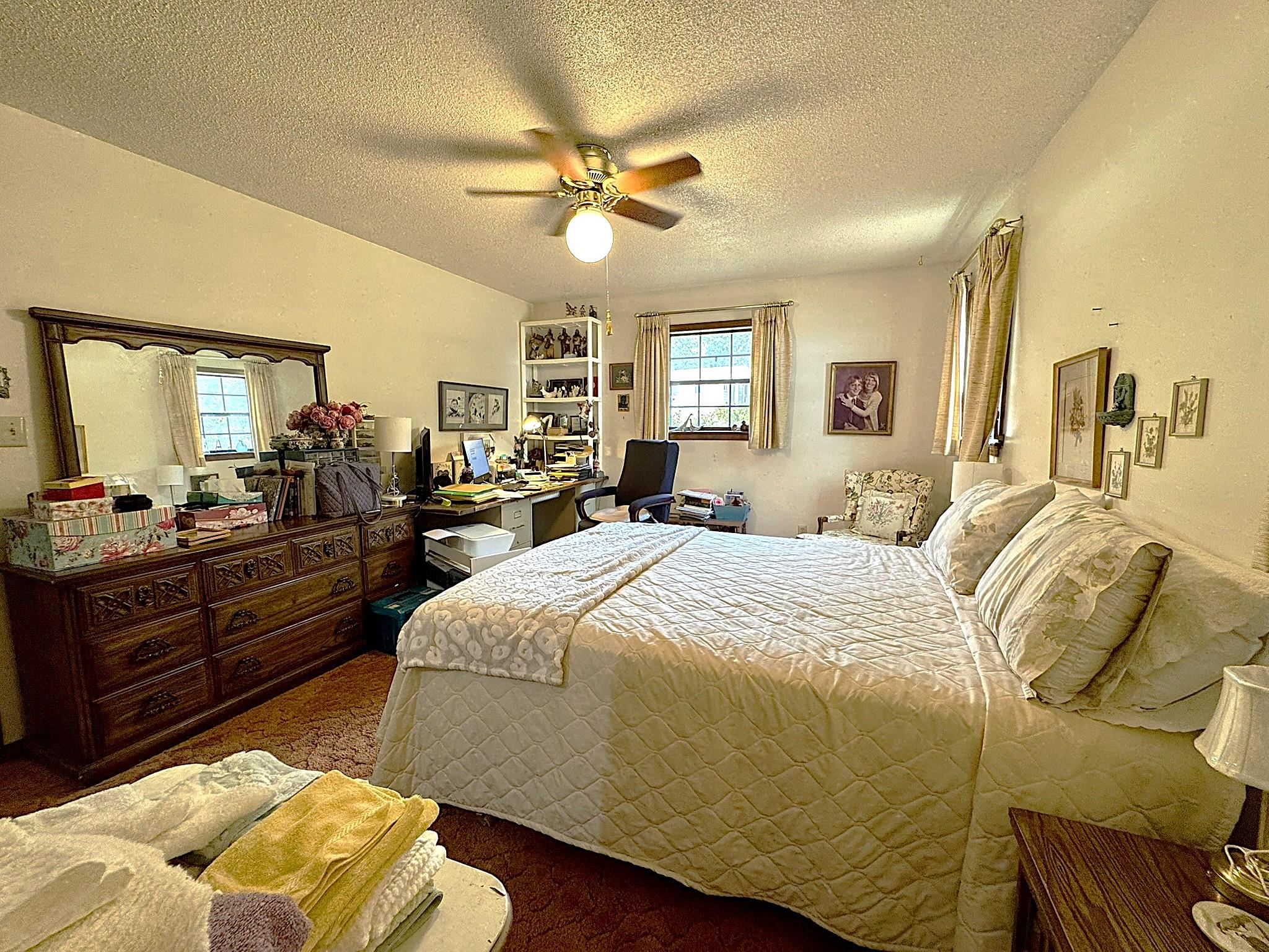 911 S Edgewater Dr. Horseshoe Bend, AR 72512