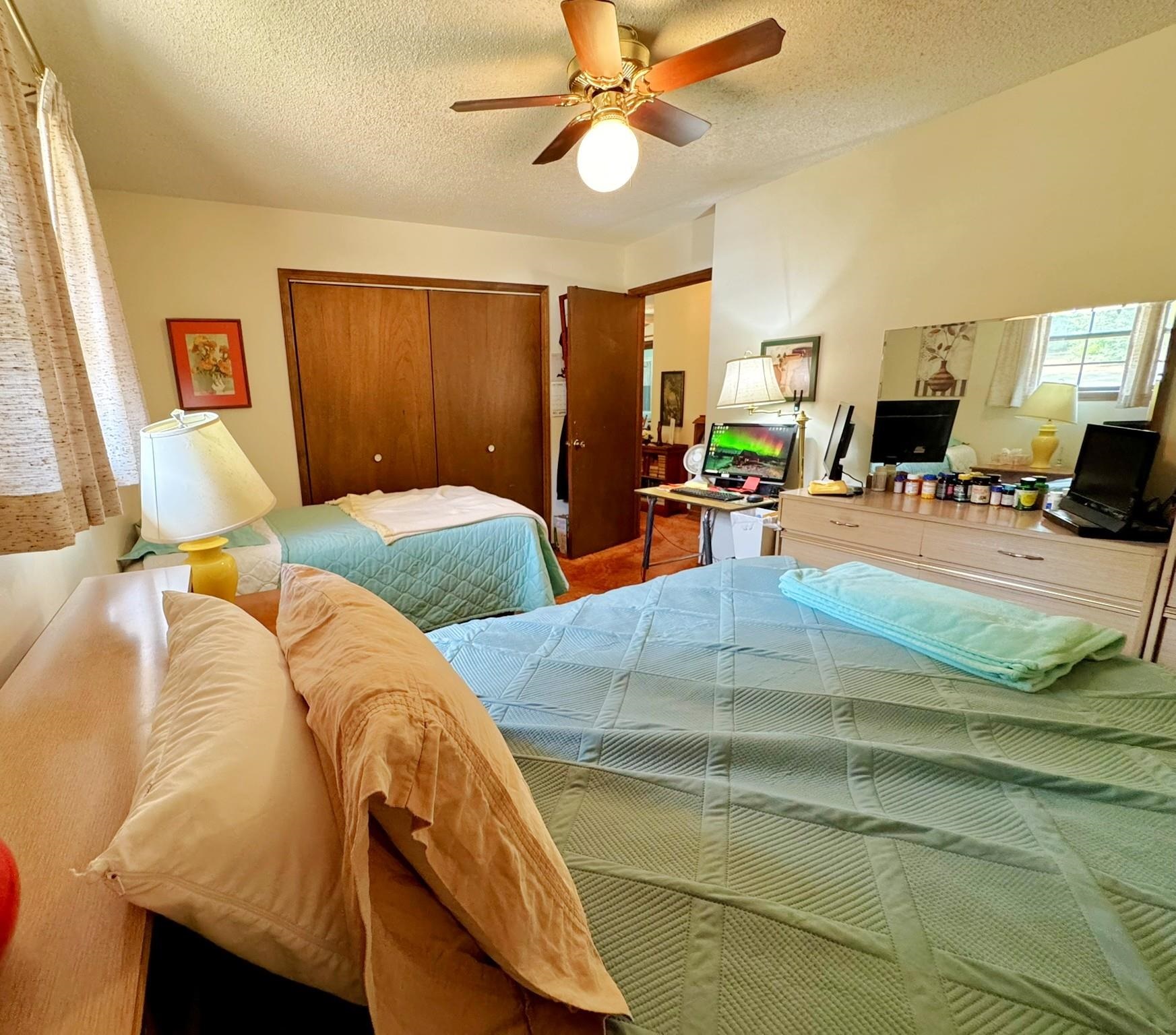 911 S Edgewater Dr. Horseshoe Bend, AR 72512