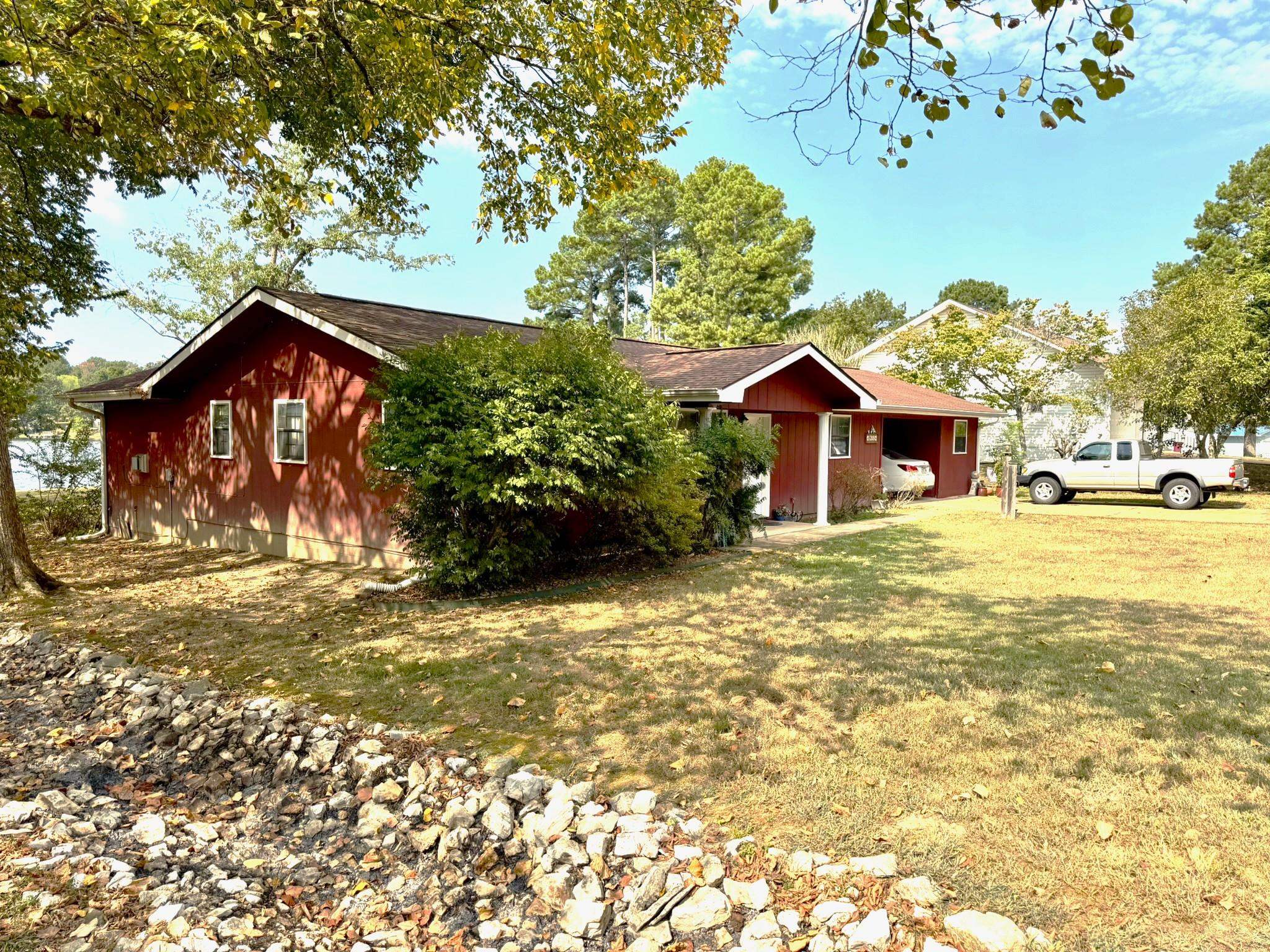 911 S Edgewater Dr. Horseshoe Bend, AR 72512