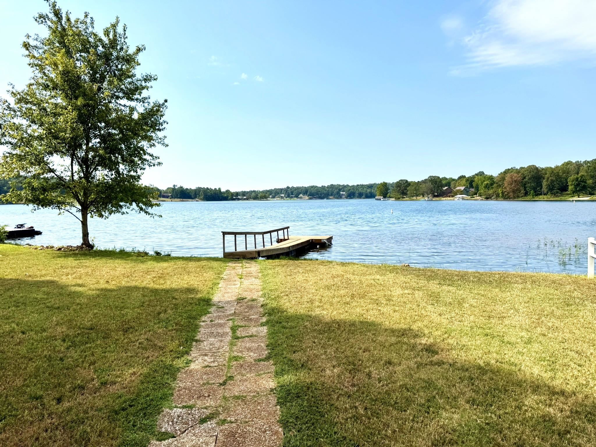 911 S Edgewater Dr. Horseshoe Bend, AR 72512