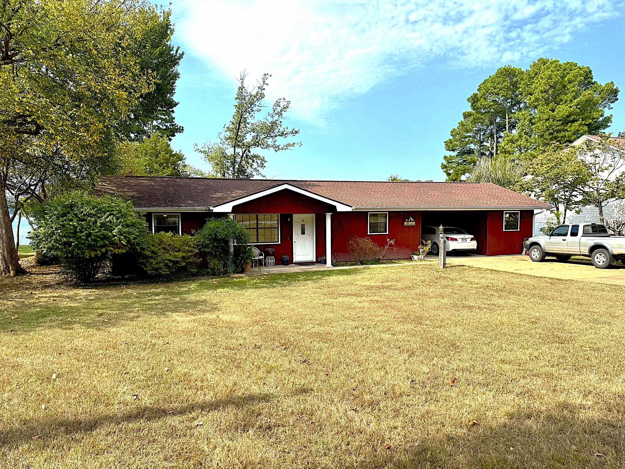 911 S Edgewater Dr. Horseshoe Bend, AR 72512