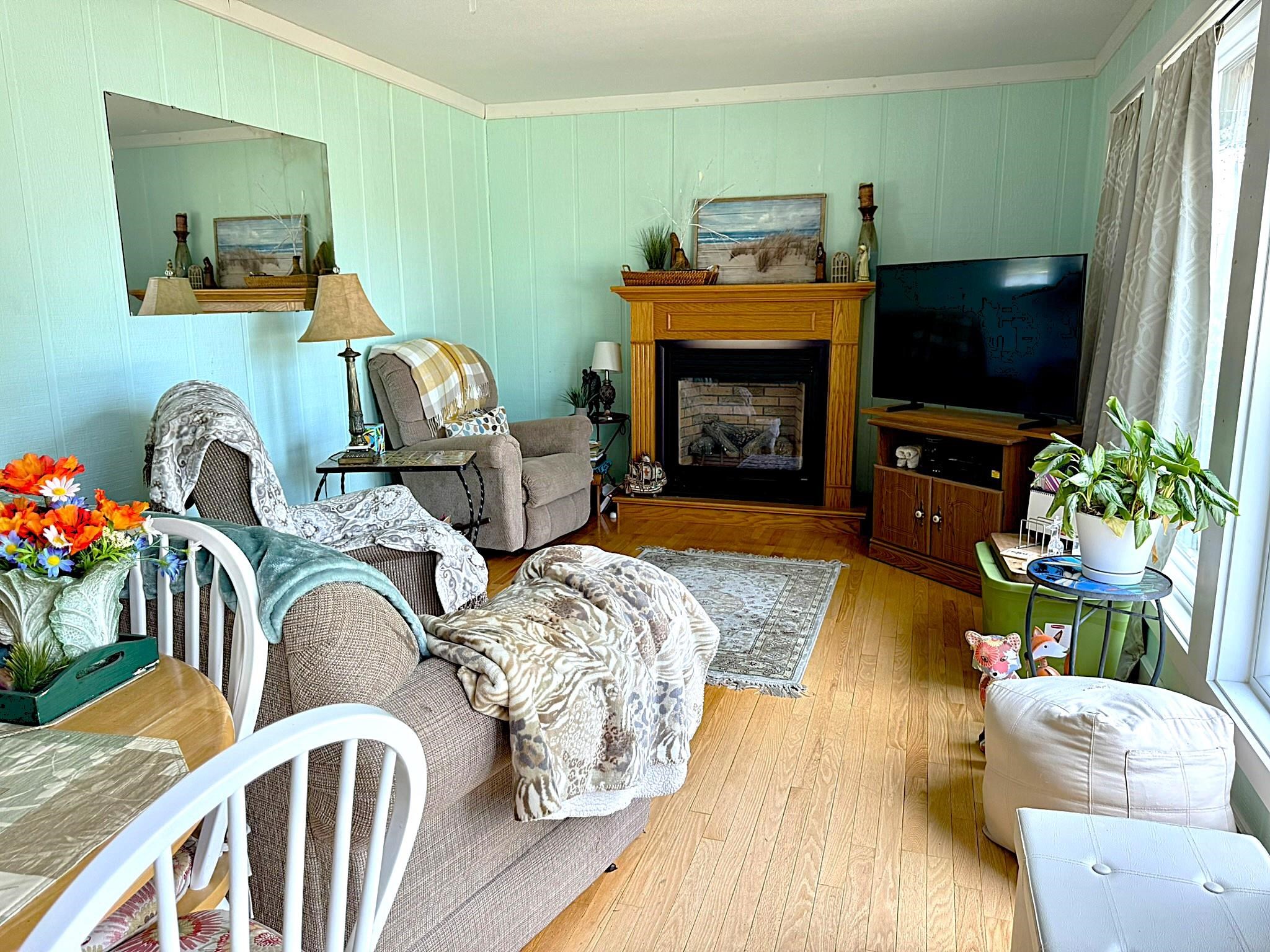 911 S Edgewater Dr. Horseshoe Bend, AR 72512