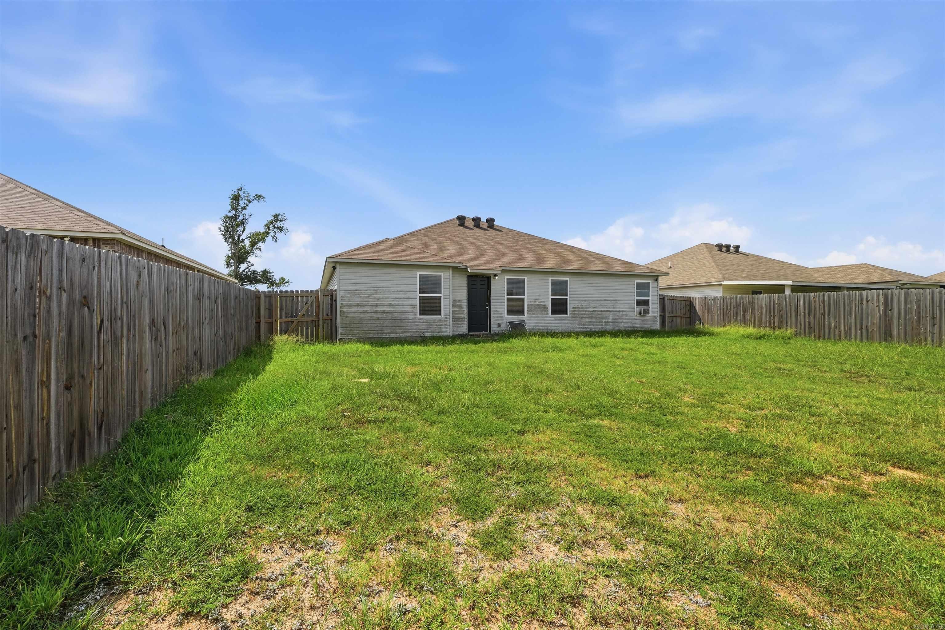 6648 White Oak  North Little Rock, AR