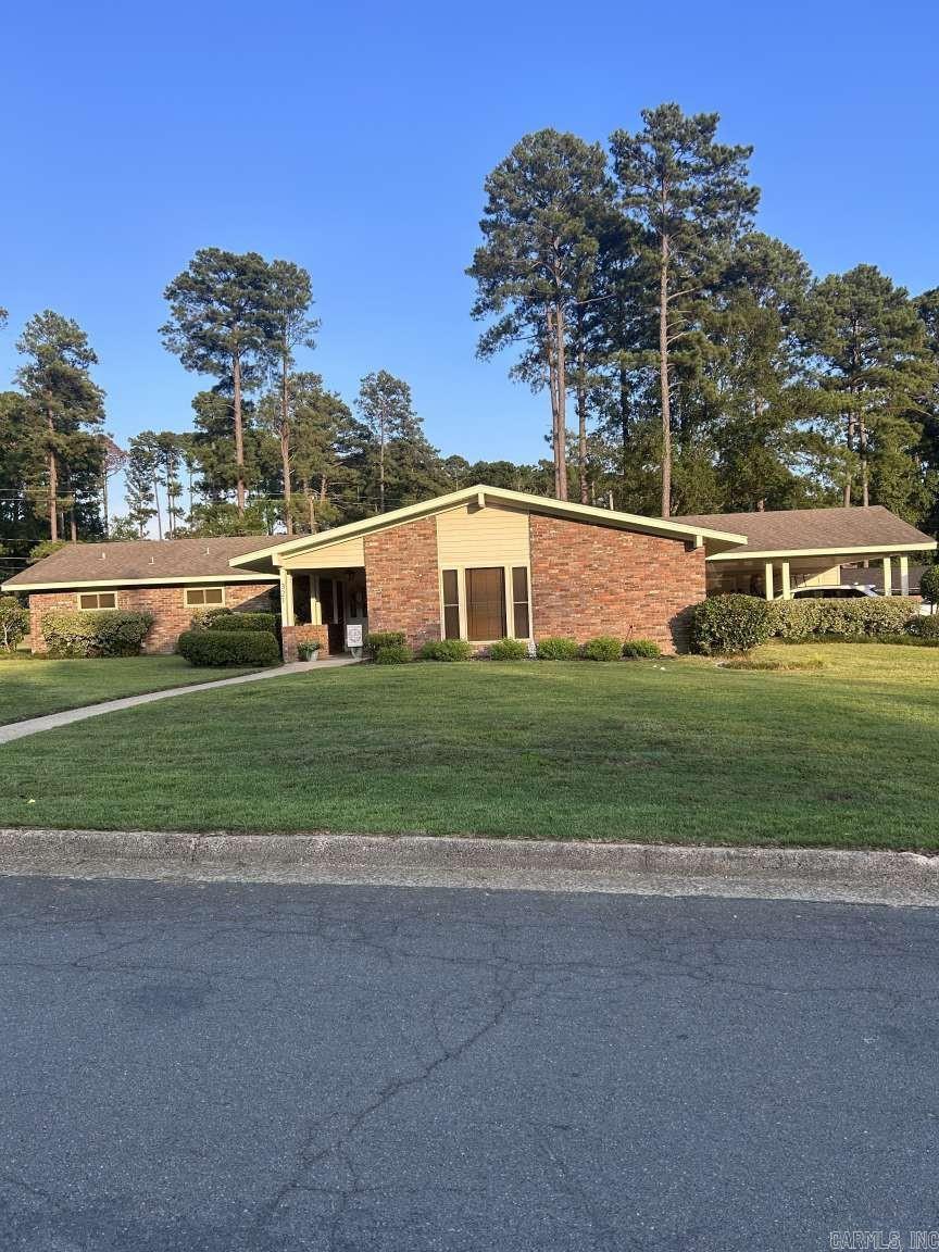 321  Brookridge  Camden, AR