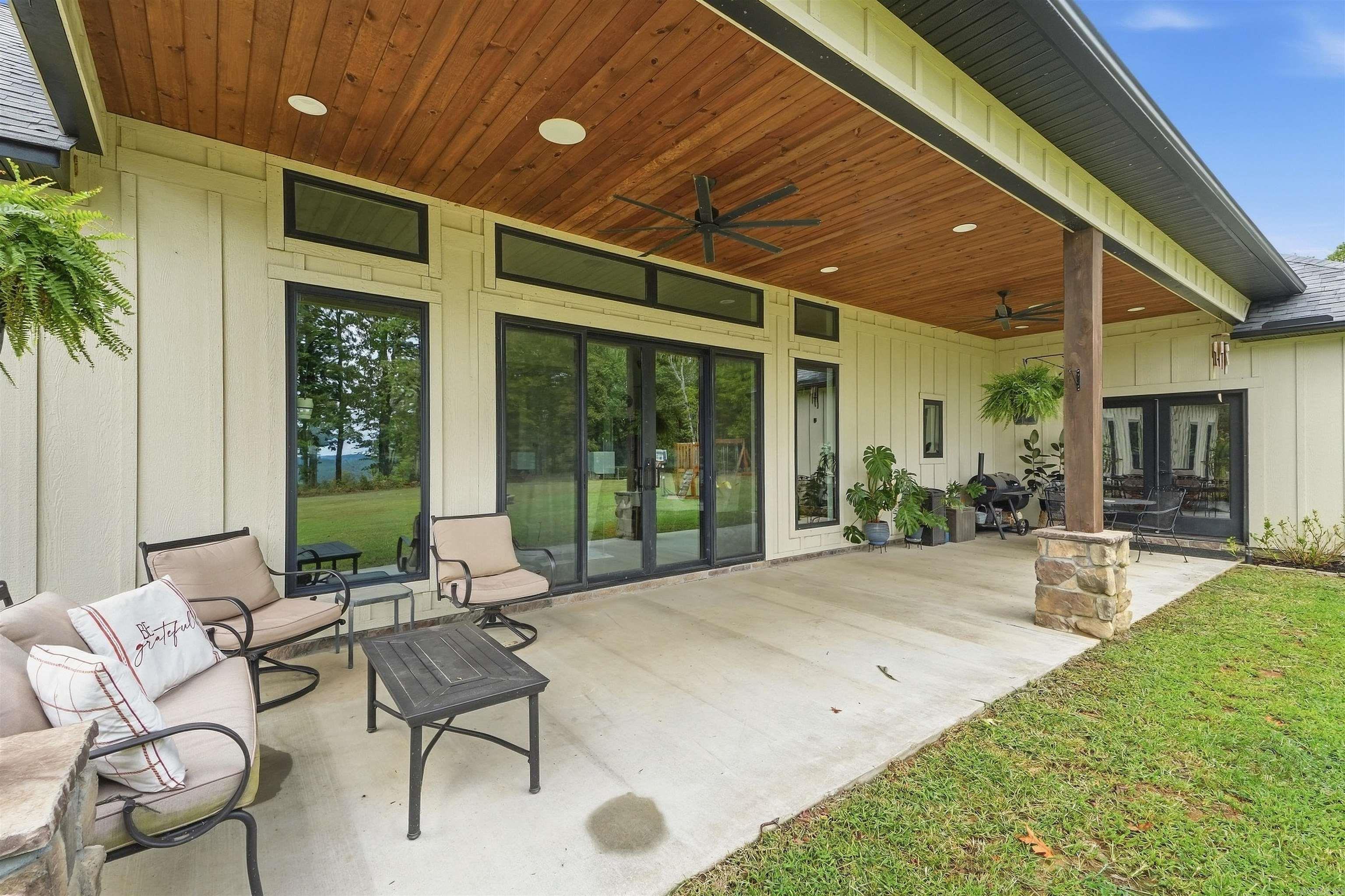 9059 Highway 16 West Clinton, AR 72031